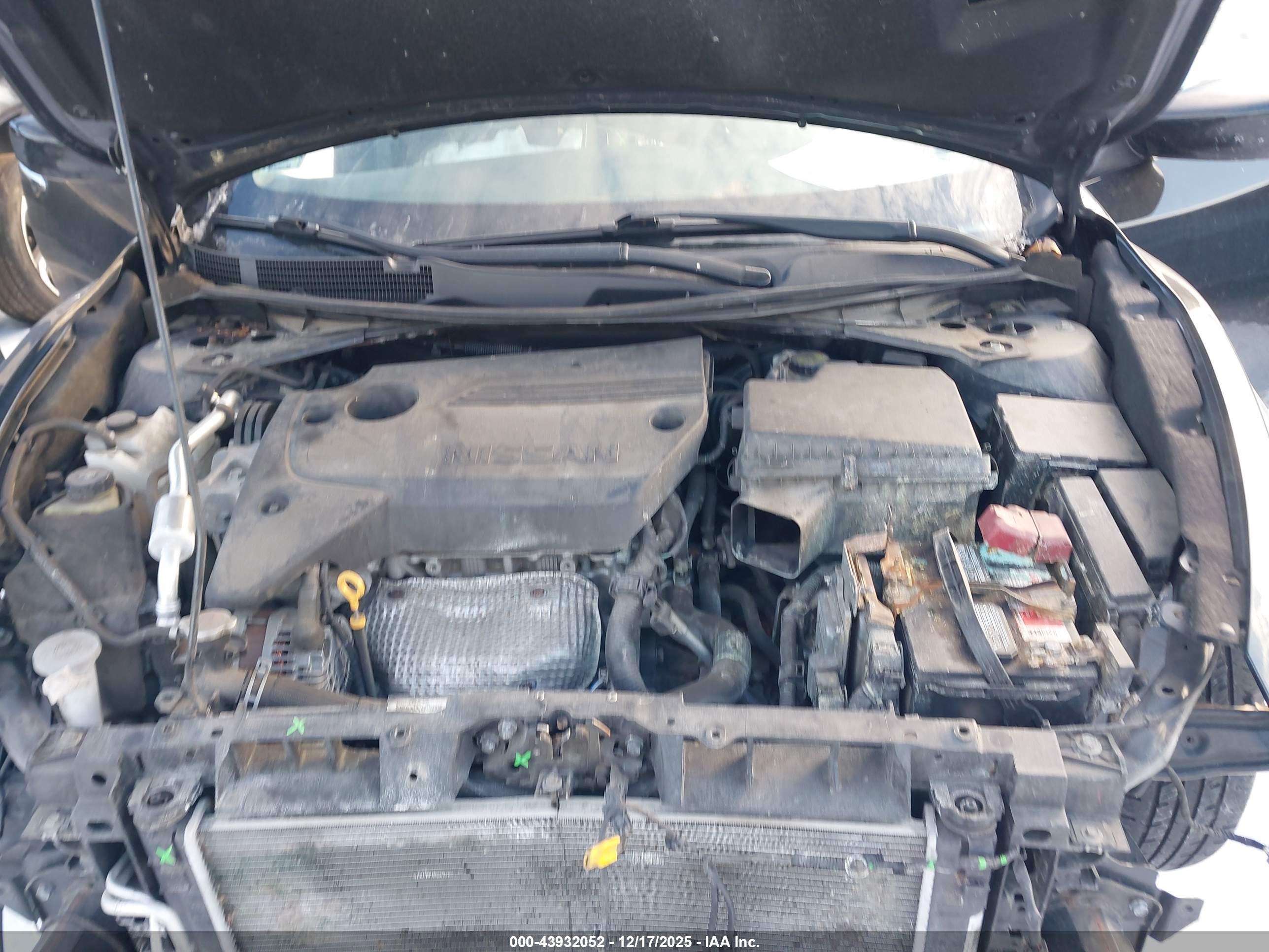 NISSAN ALTIMA image 10