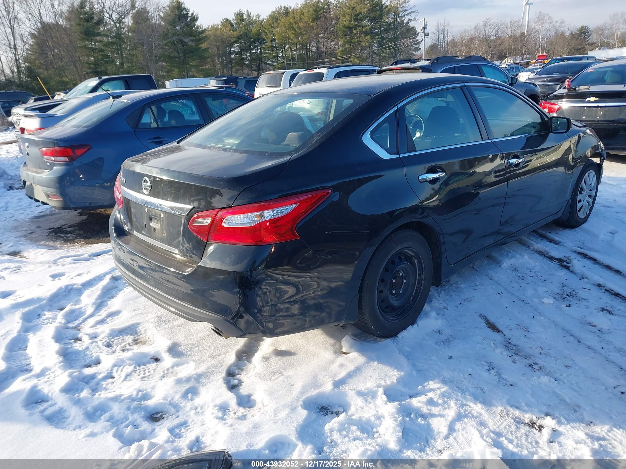 NISSAN ALTIMA image 4