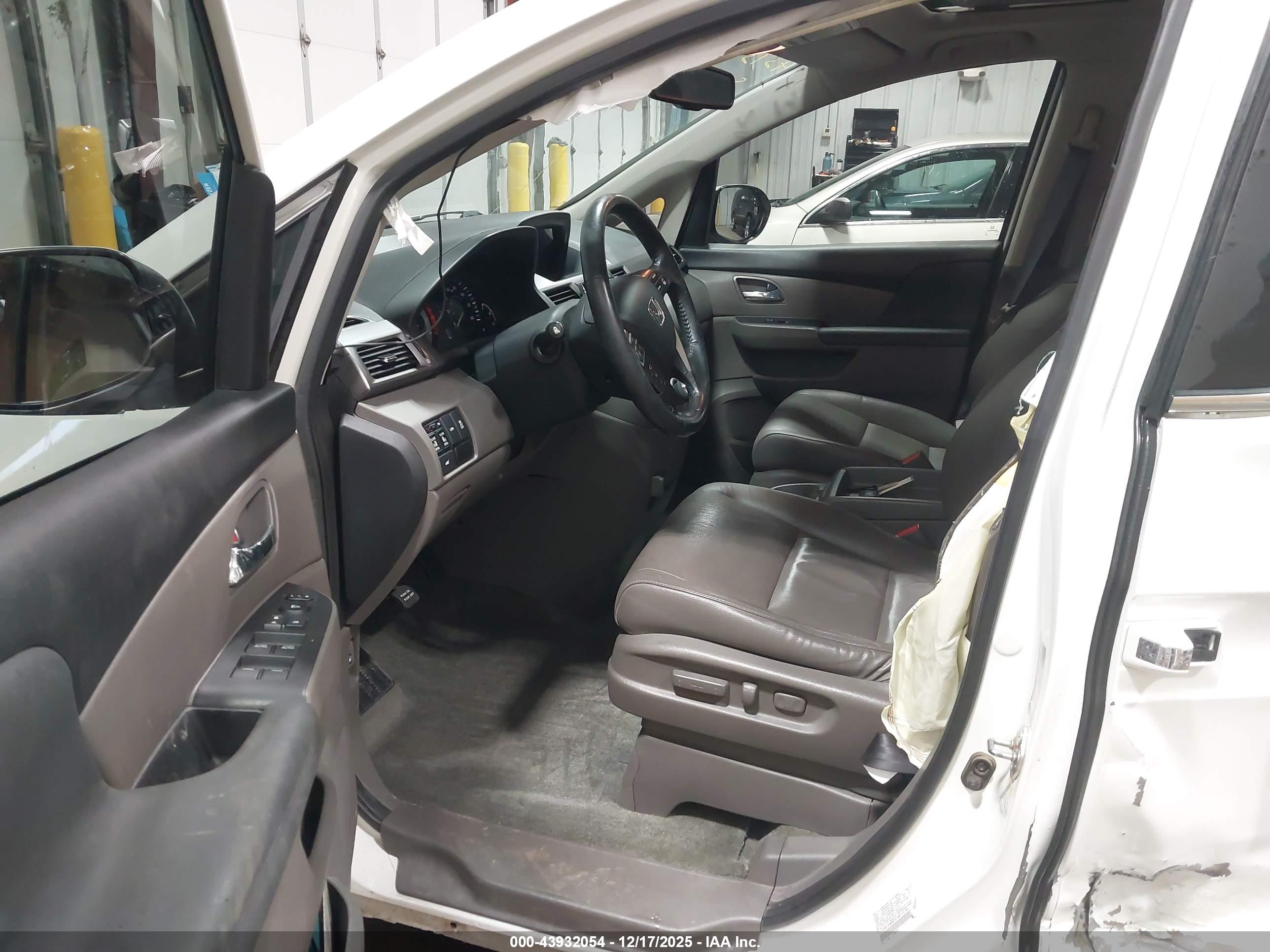 HONDA ODYSSEY image 5
