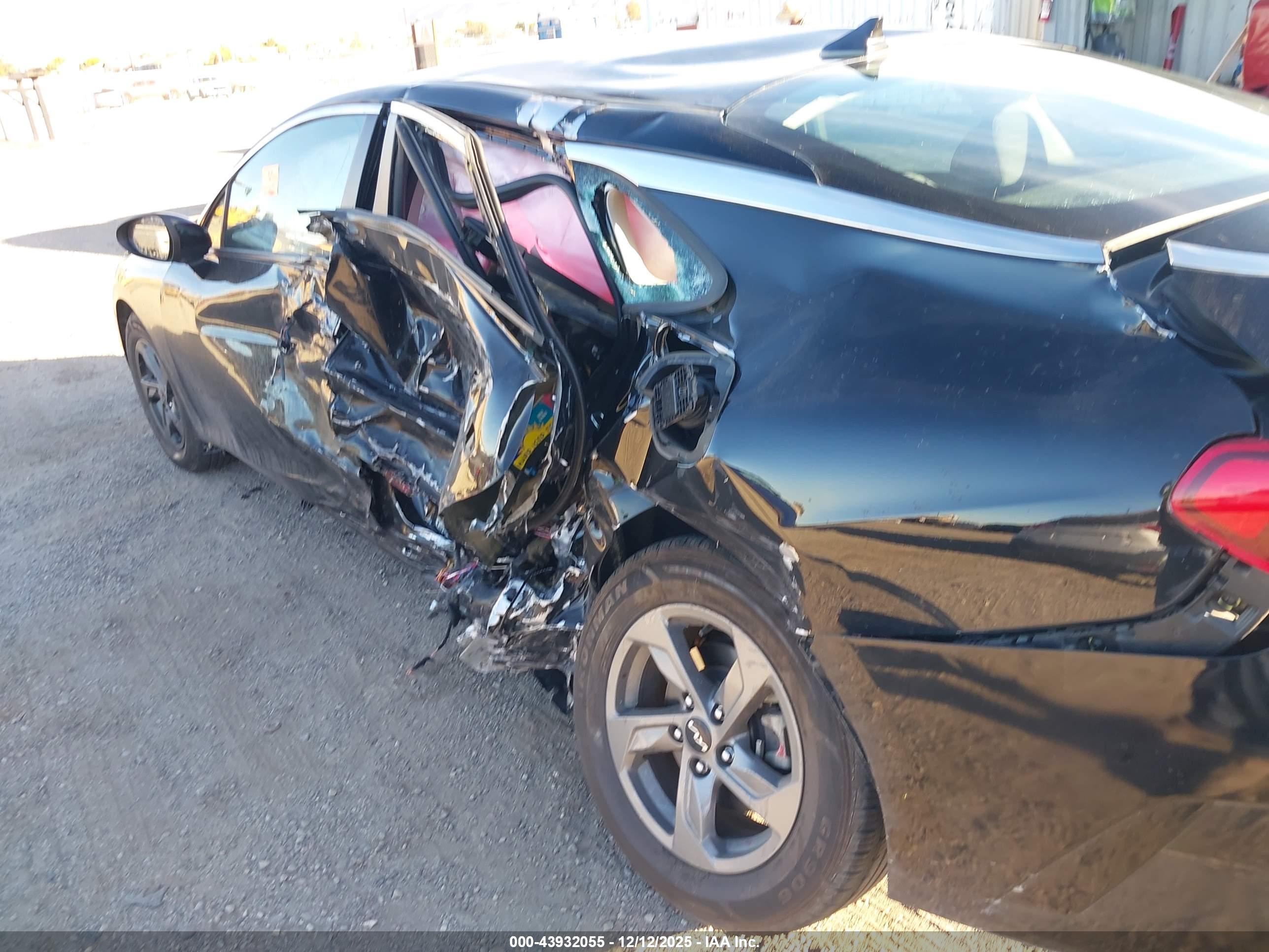 KIA K5 image 6