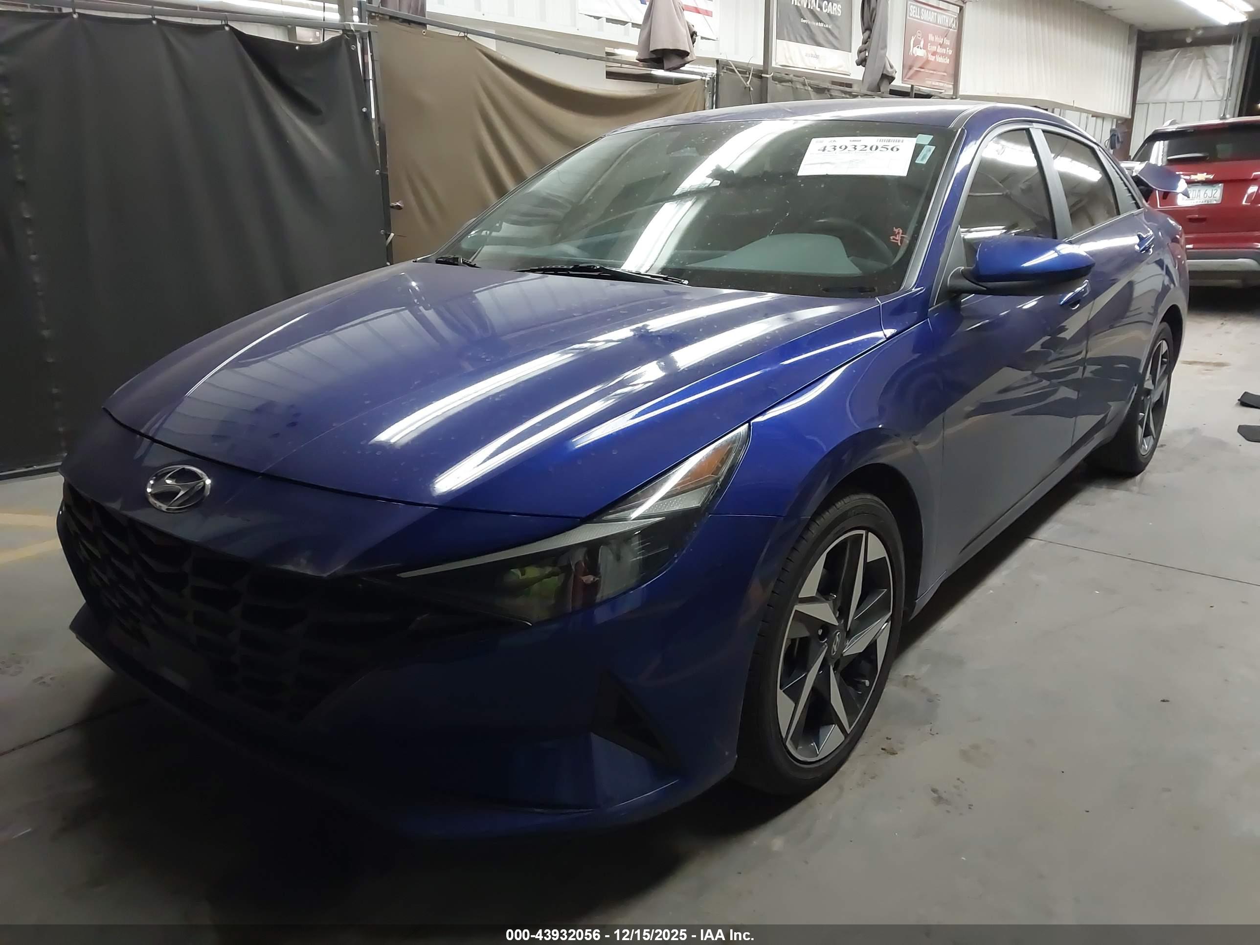 HYUNDAI ELANTRA image 2