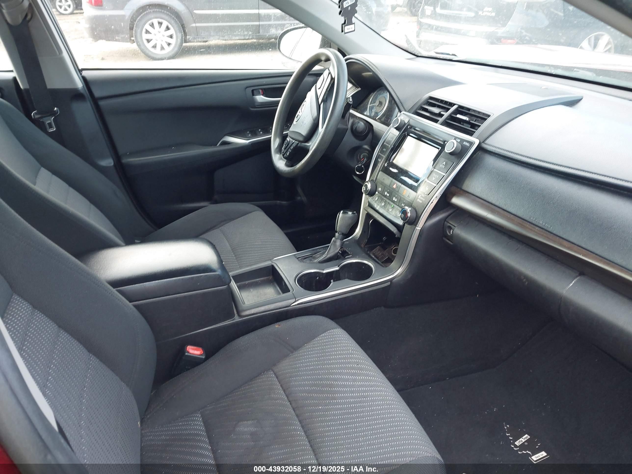 TOYOTA CAMRY image 5