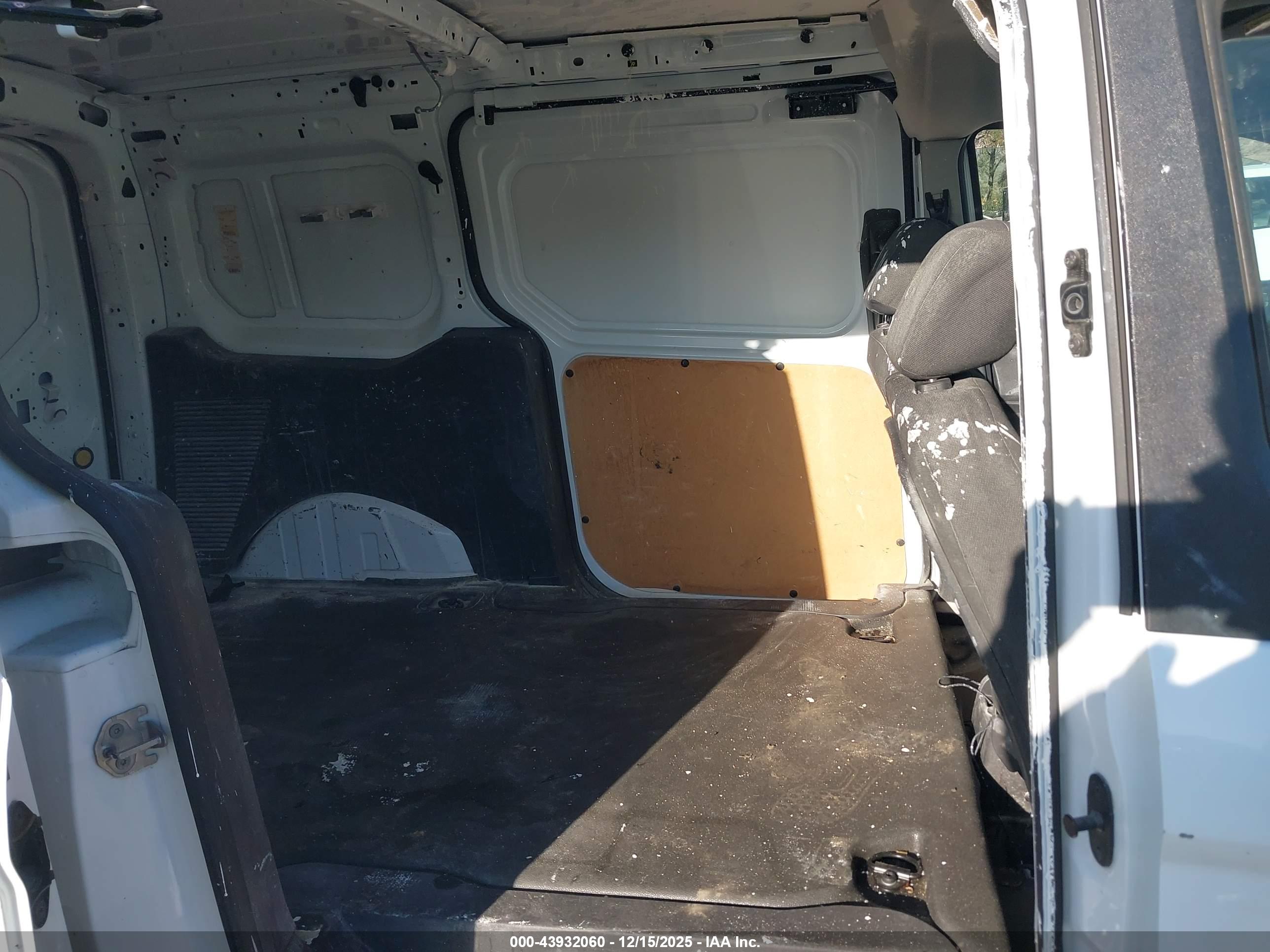 FORD TRANSIT image 8