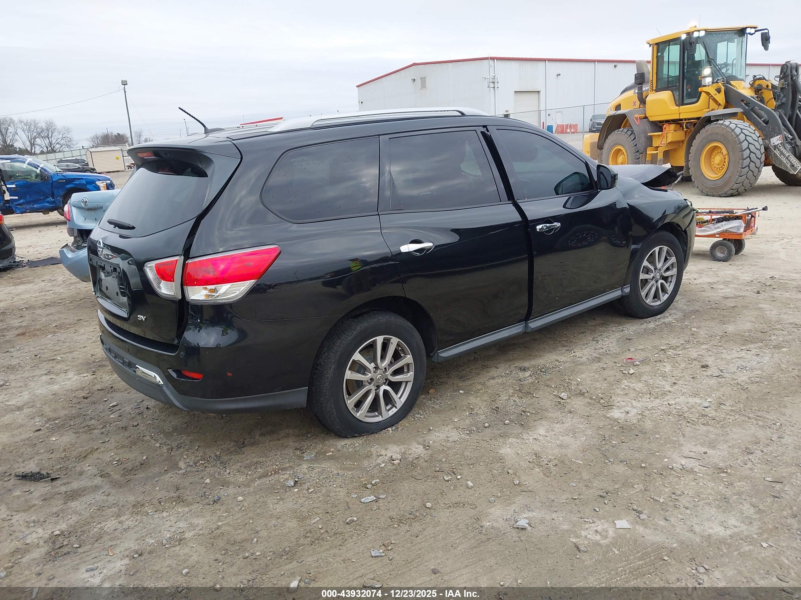 NISSAN PATHFINDER image 4