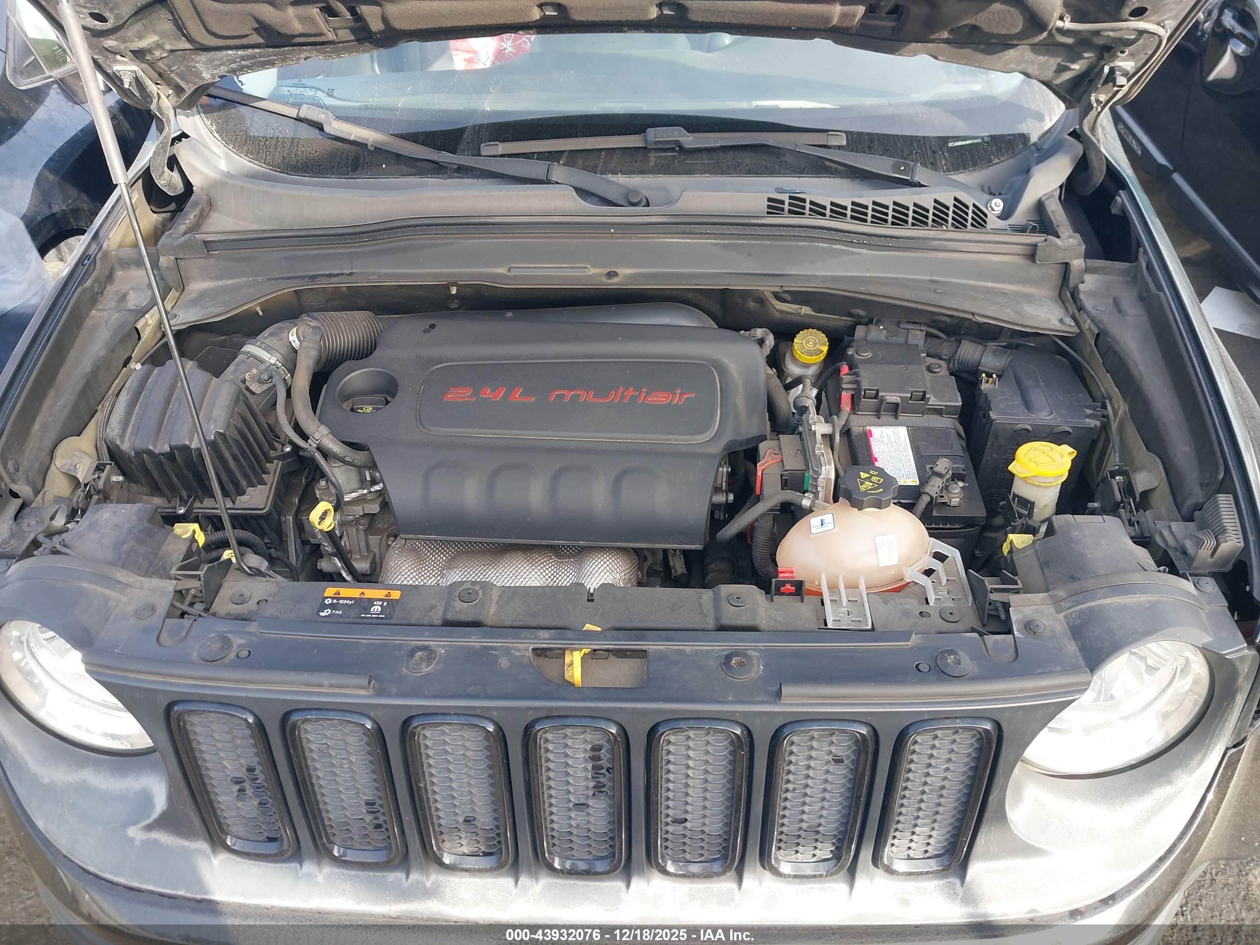 JEEP RENEGADE image 10