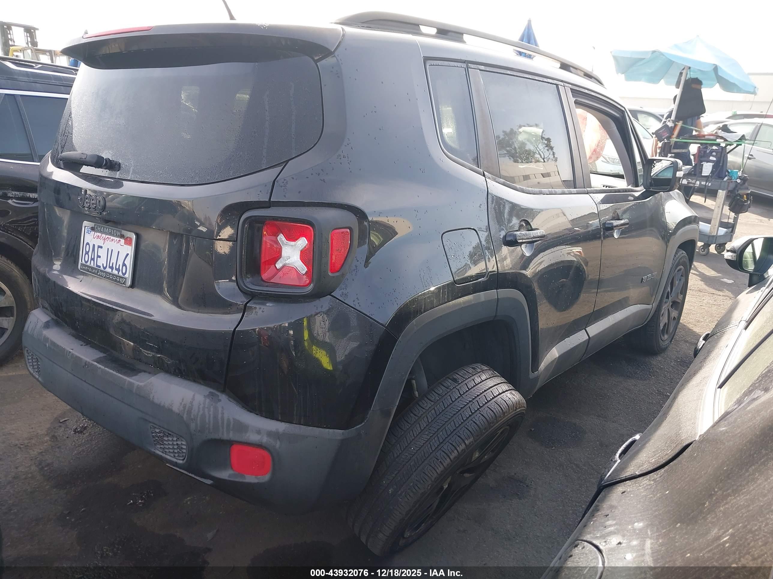 JEEP RENEGADE image 4
