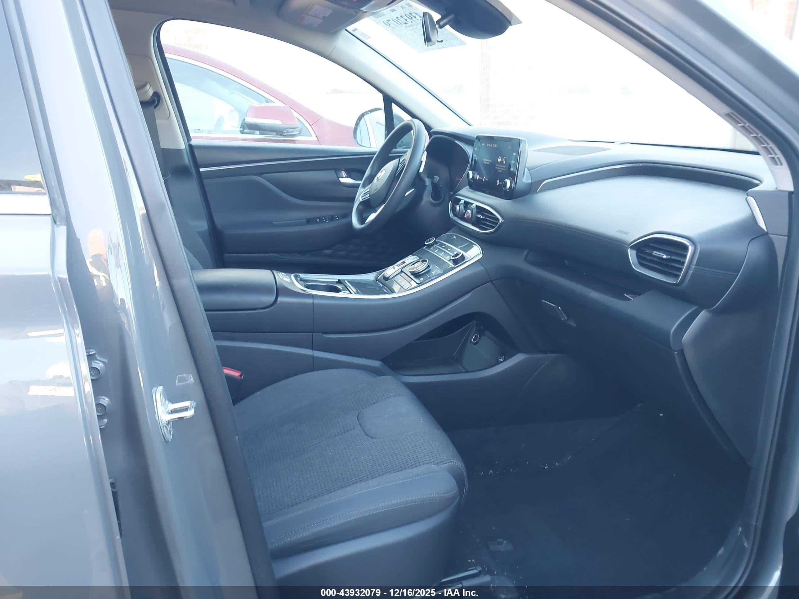 HYUNDAI SANTA image 5