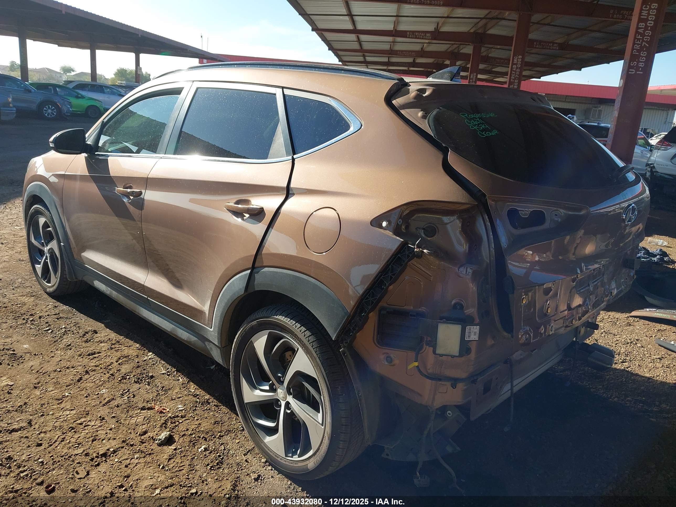 HYUNDAI TUCSON image 3