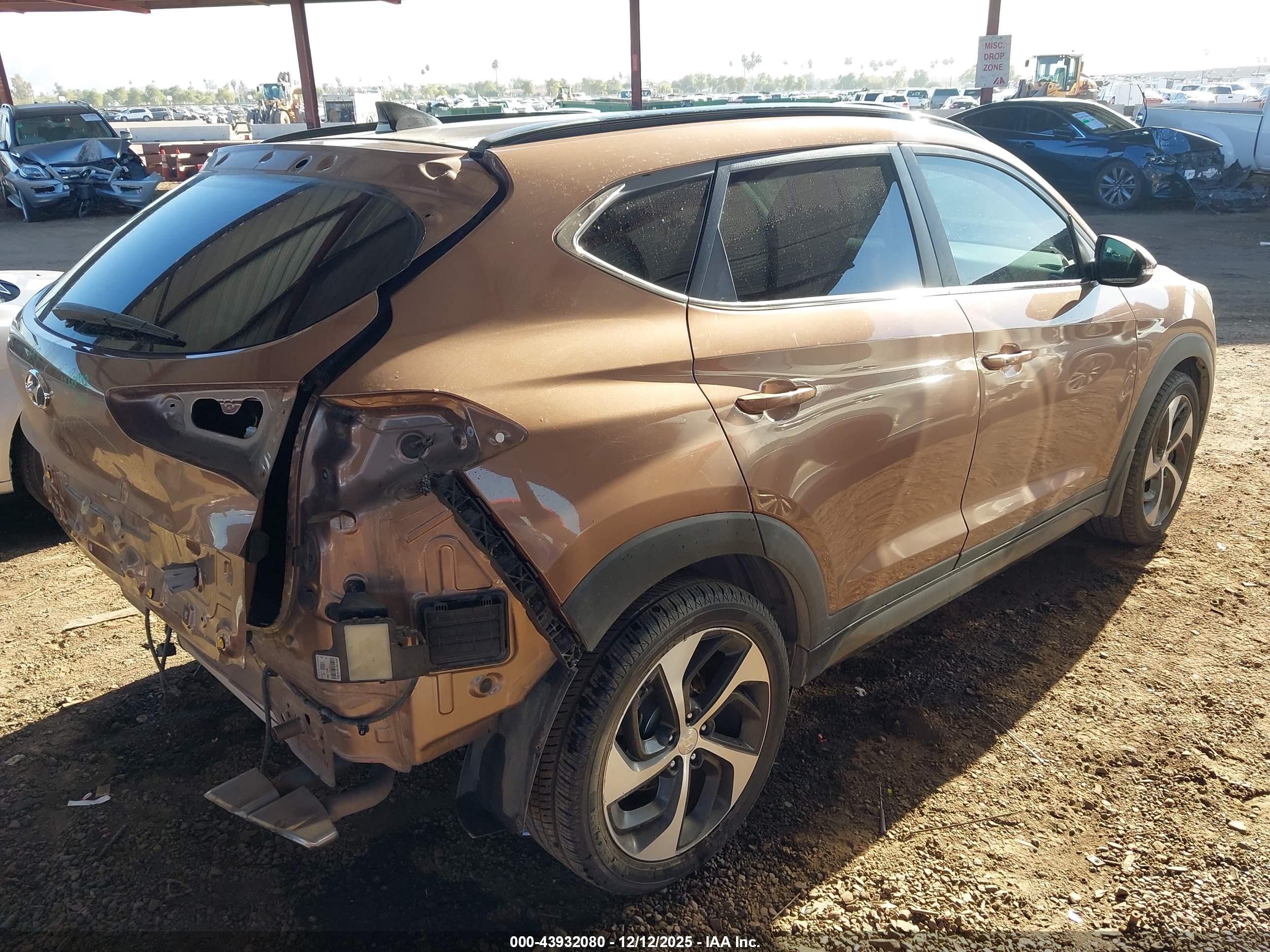 HYUNDAI TUCSON image 4
