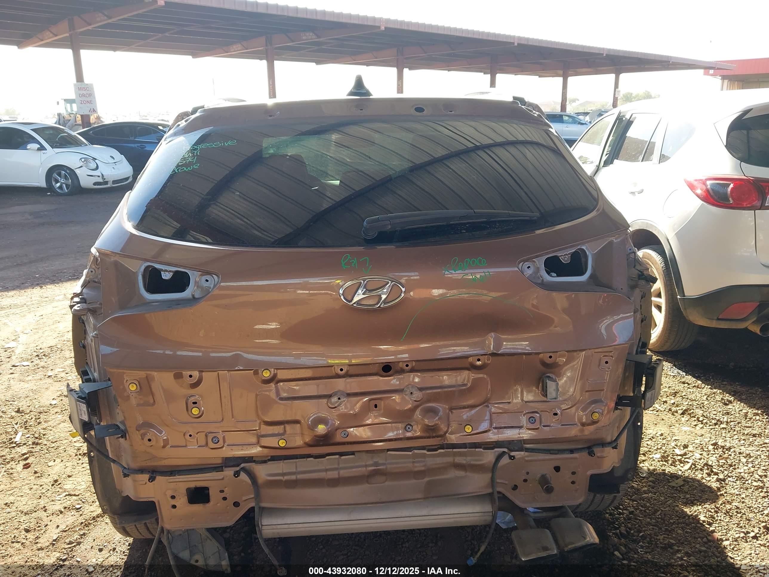 HYUNDAI TUCSON image 6