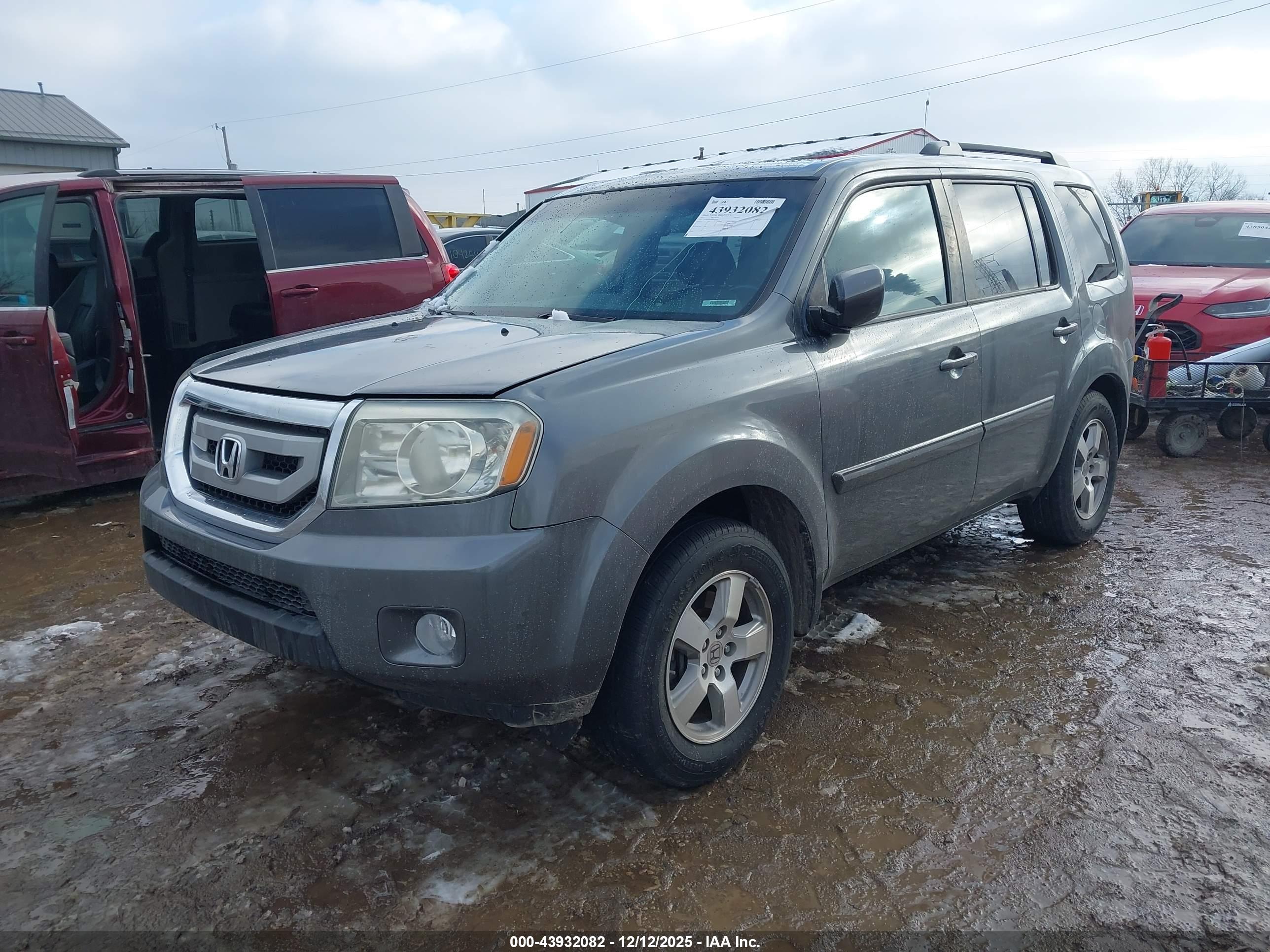 HONDA PILOT image 2