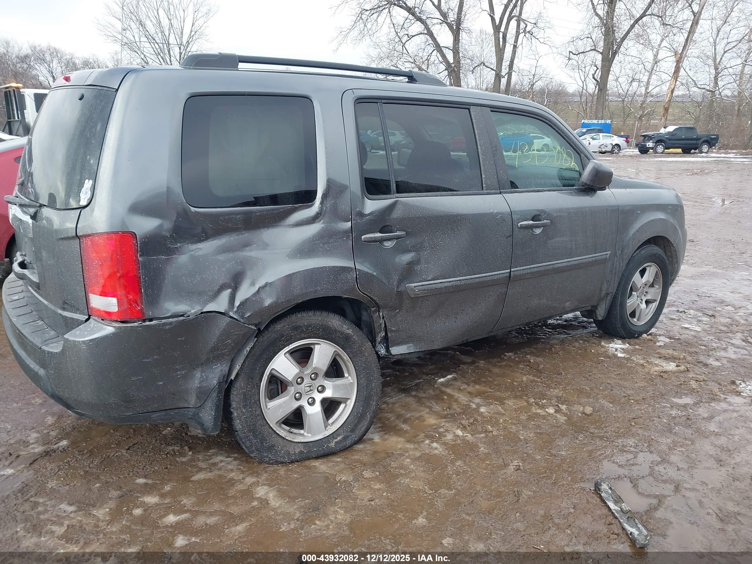 HONDA PILOT image 6