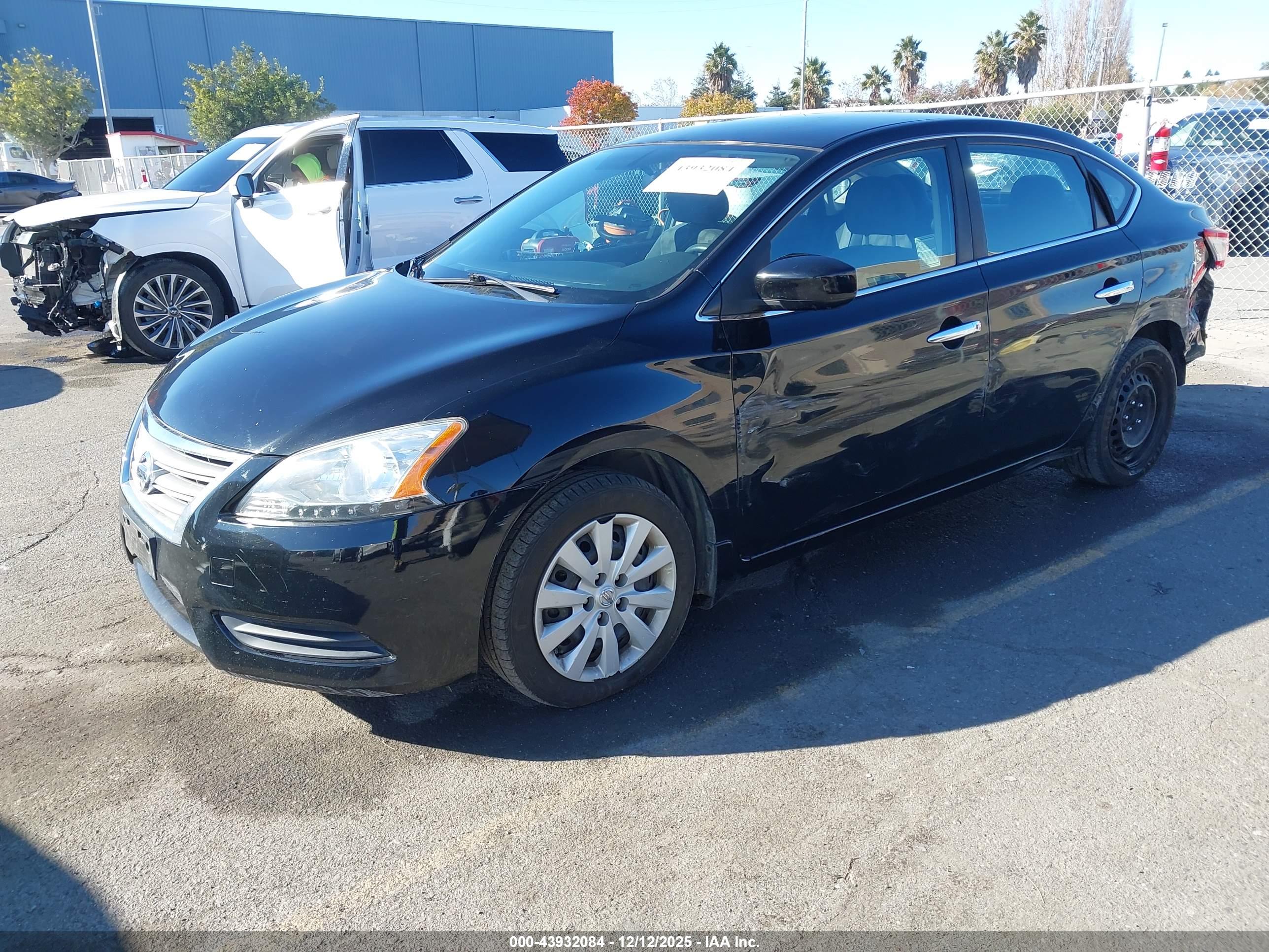 NISSAN SENTRA image 2