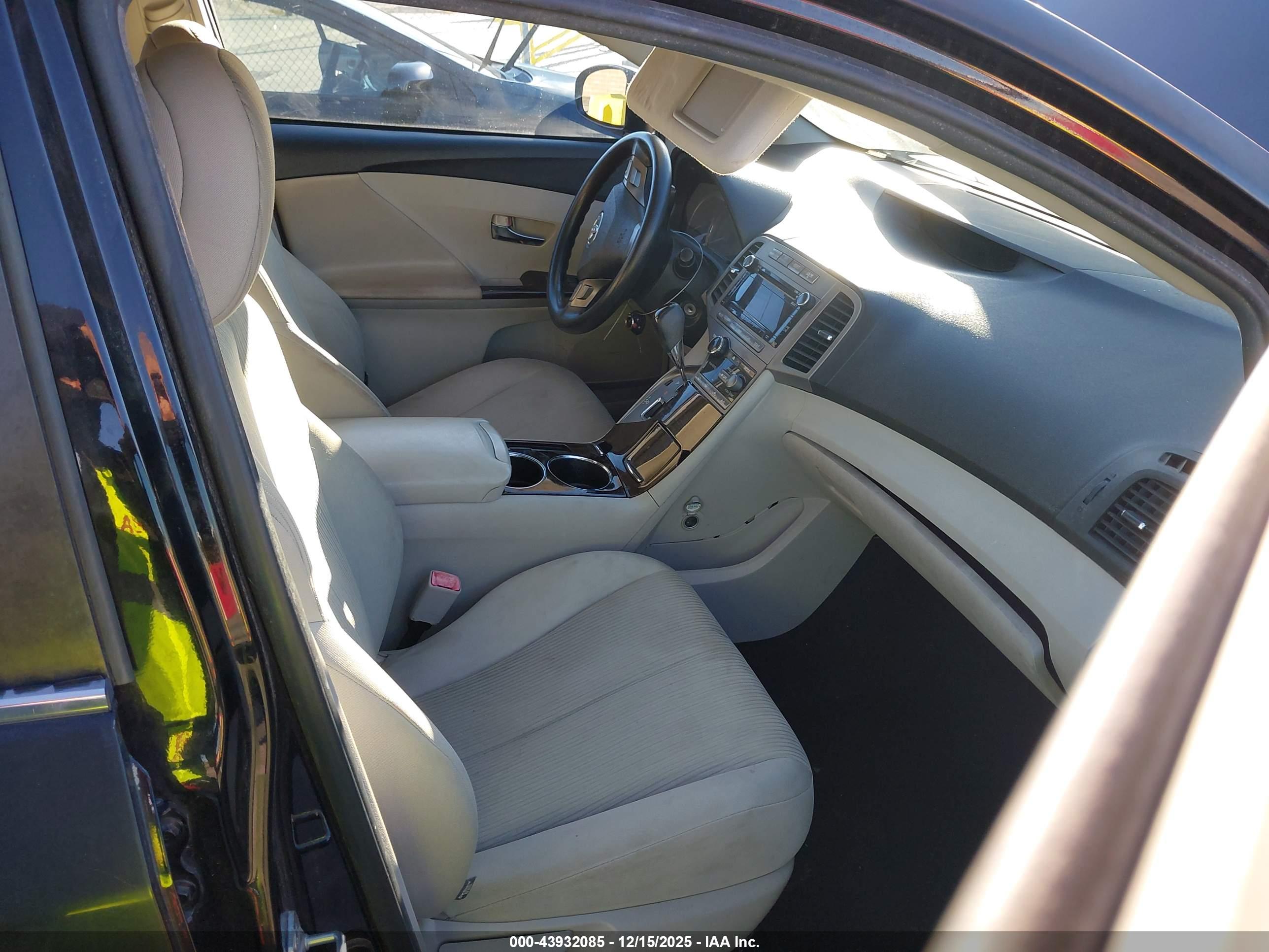 TOYOTA VENZA image 5