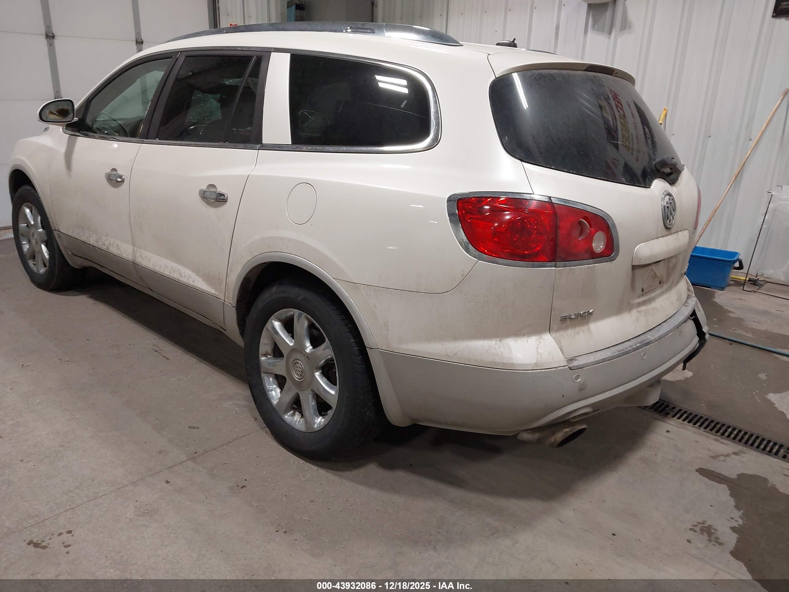 BUICK ENCLAVE image 3