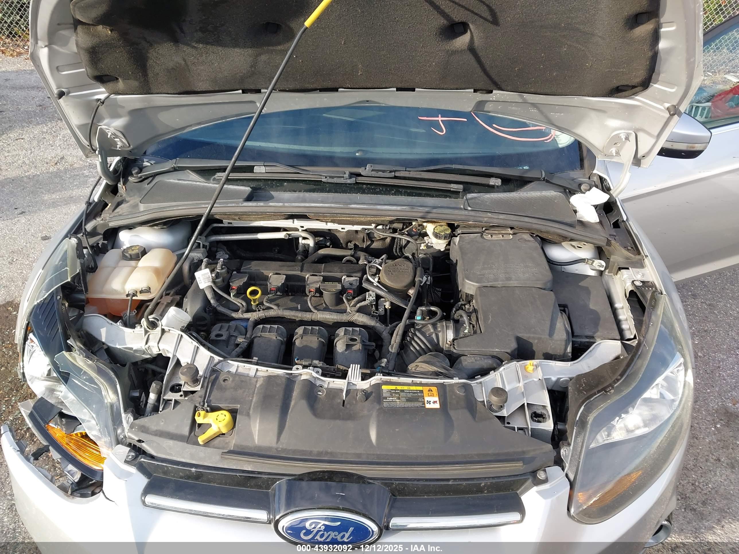 FORD FOCUS image 10
