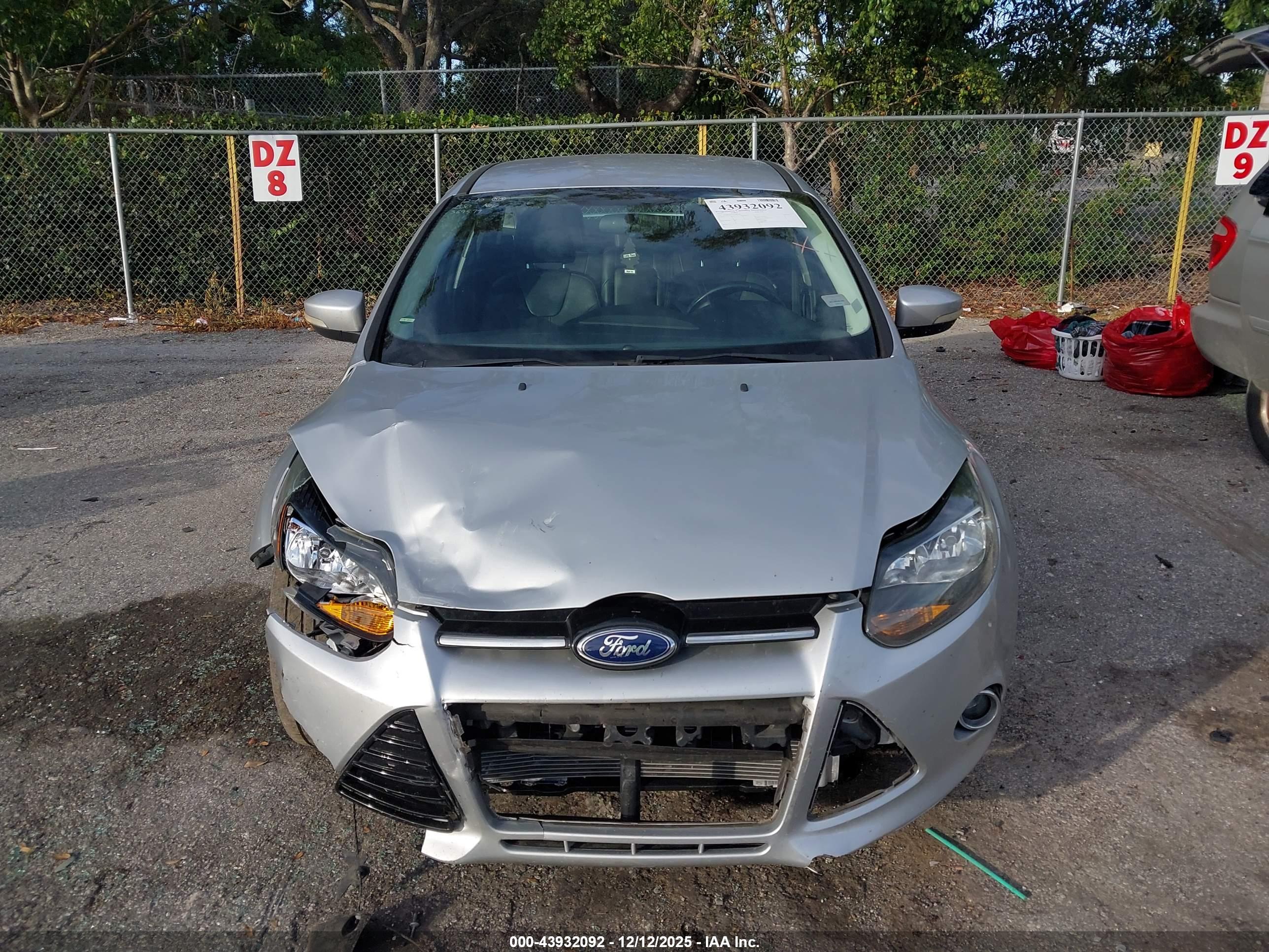 FORD FOCUS image 6