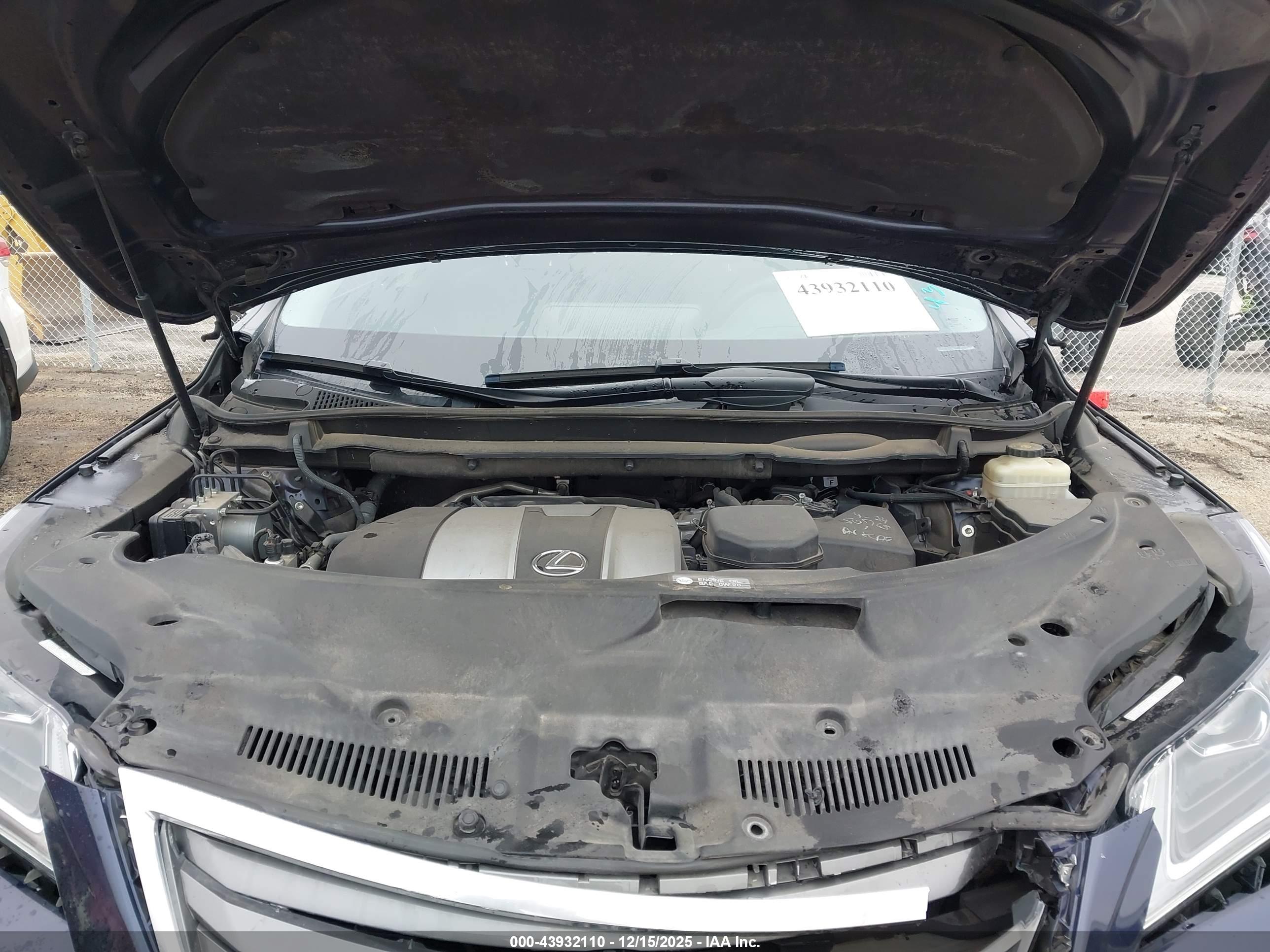 LEXUS RX image 10