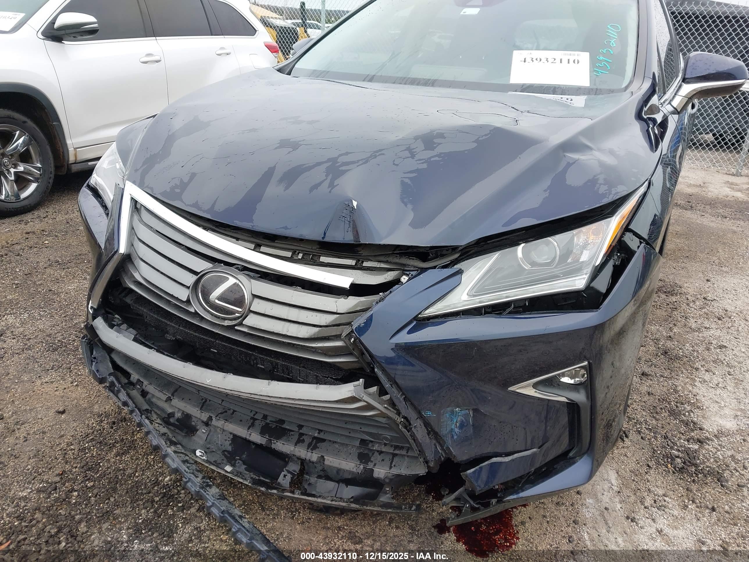 LEXUS RX image 6