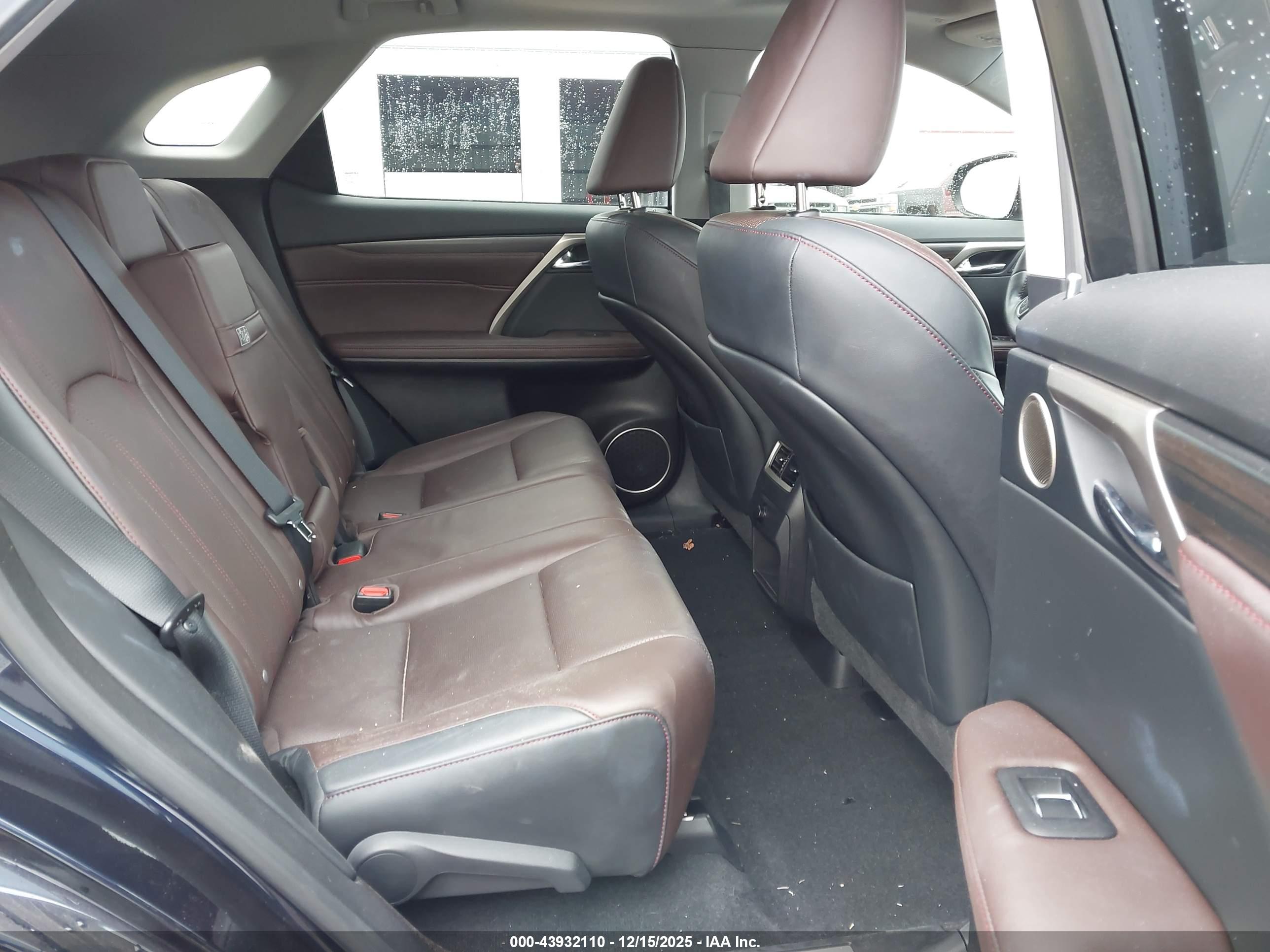 LEXUS RX image 8