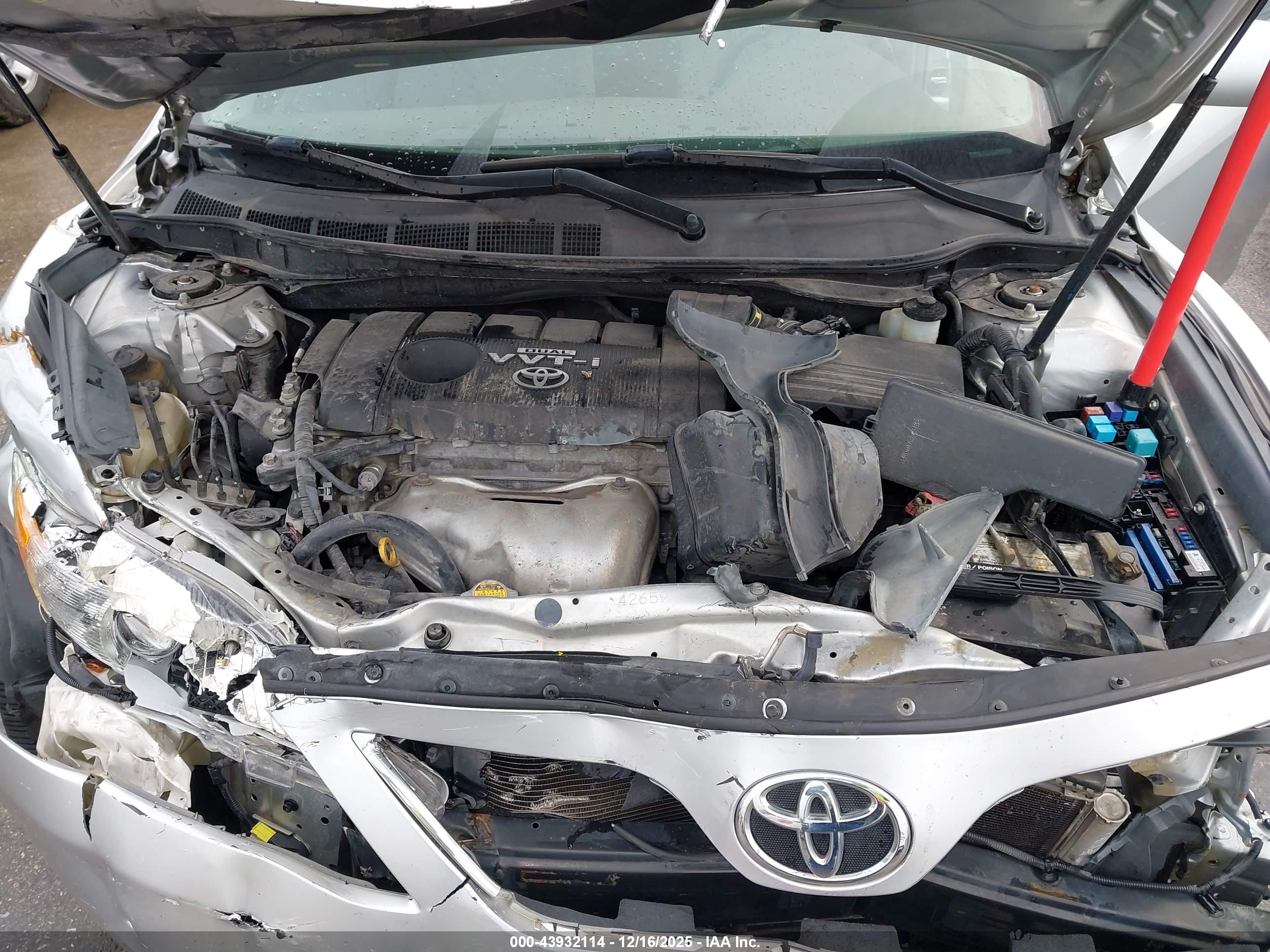 TOYOTA CAMRY image 10