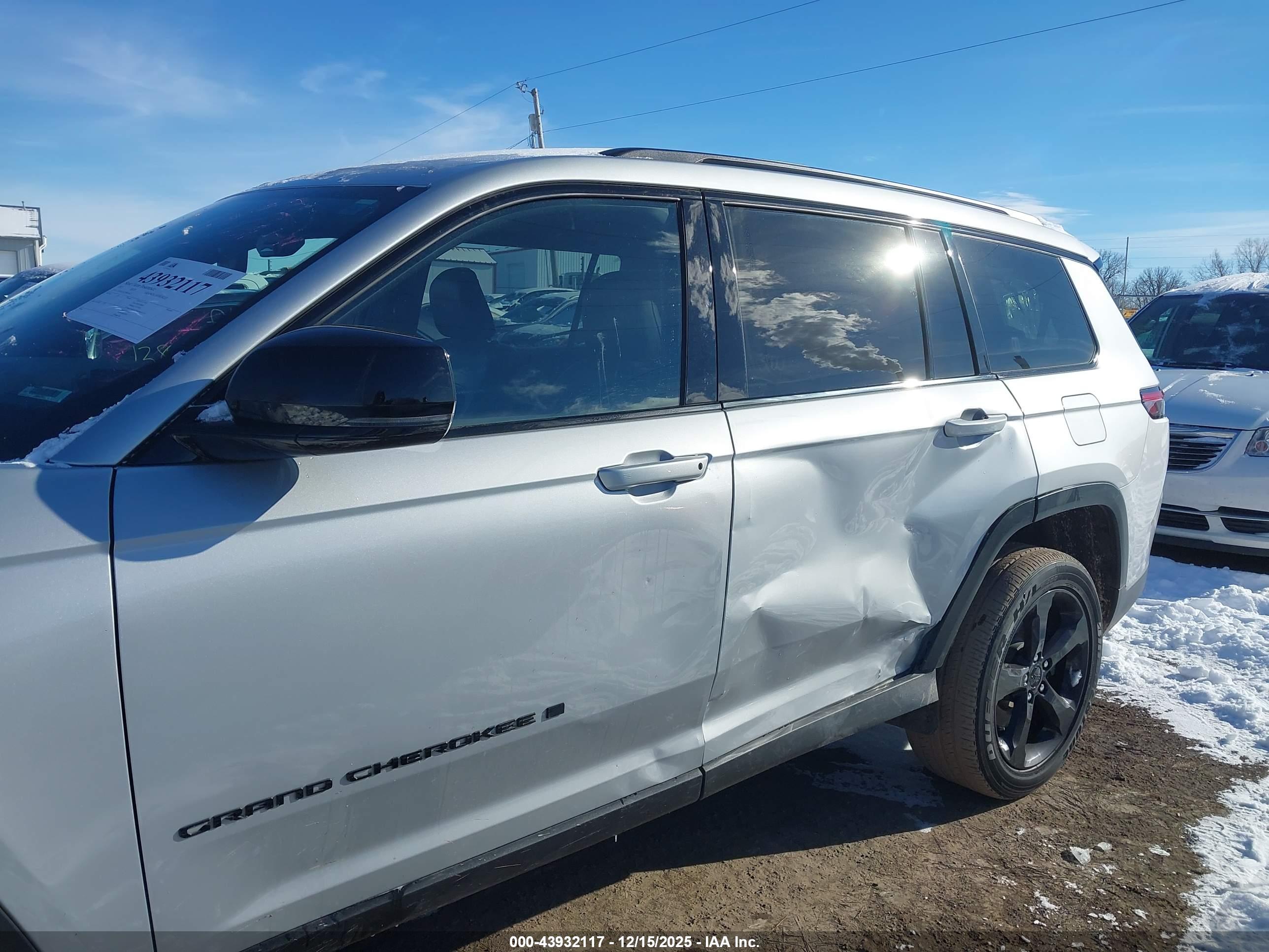 JEEP GRAND image 6