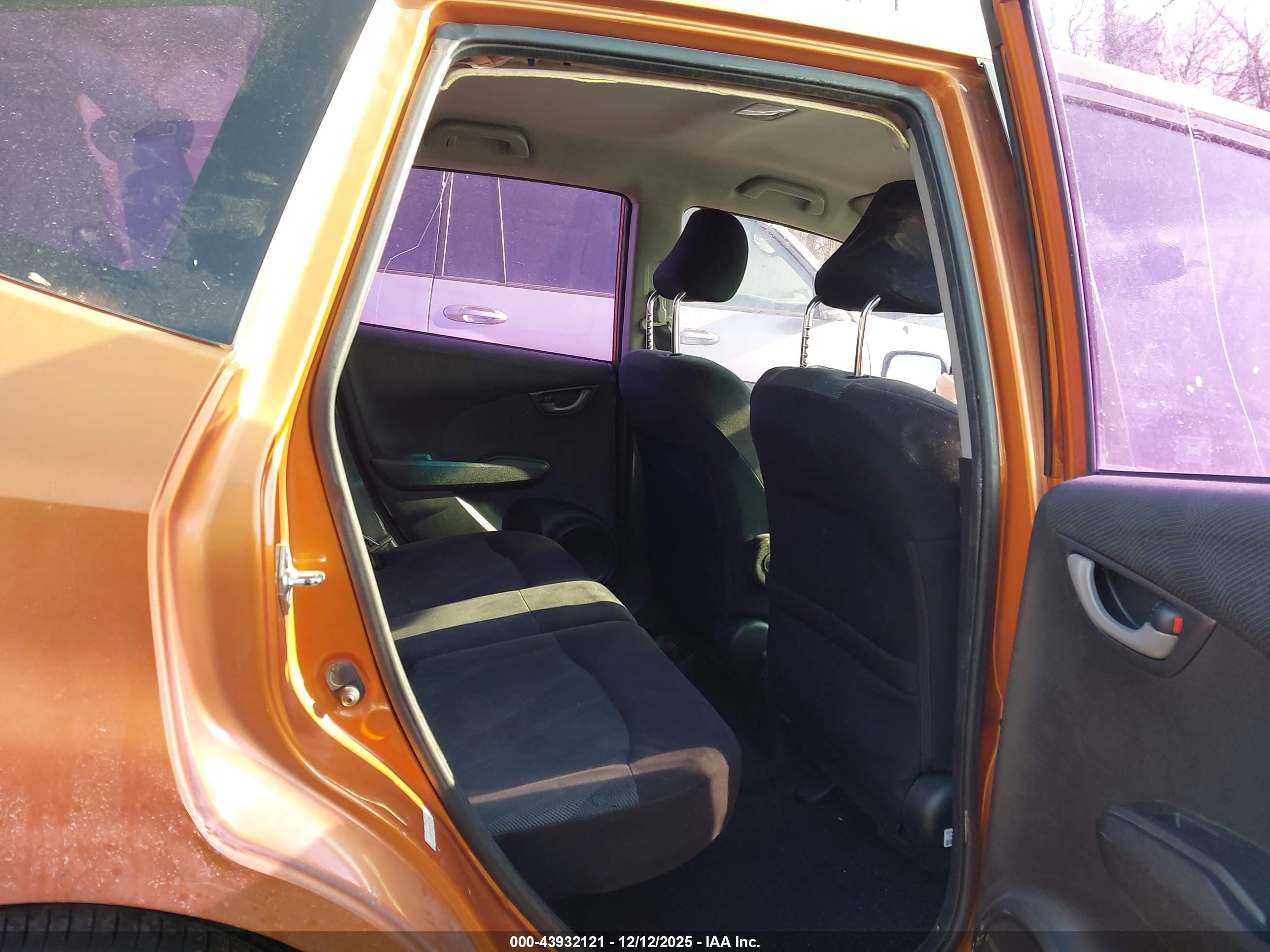 HONDA FIT image 8