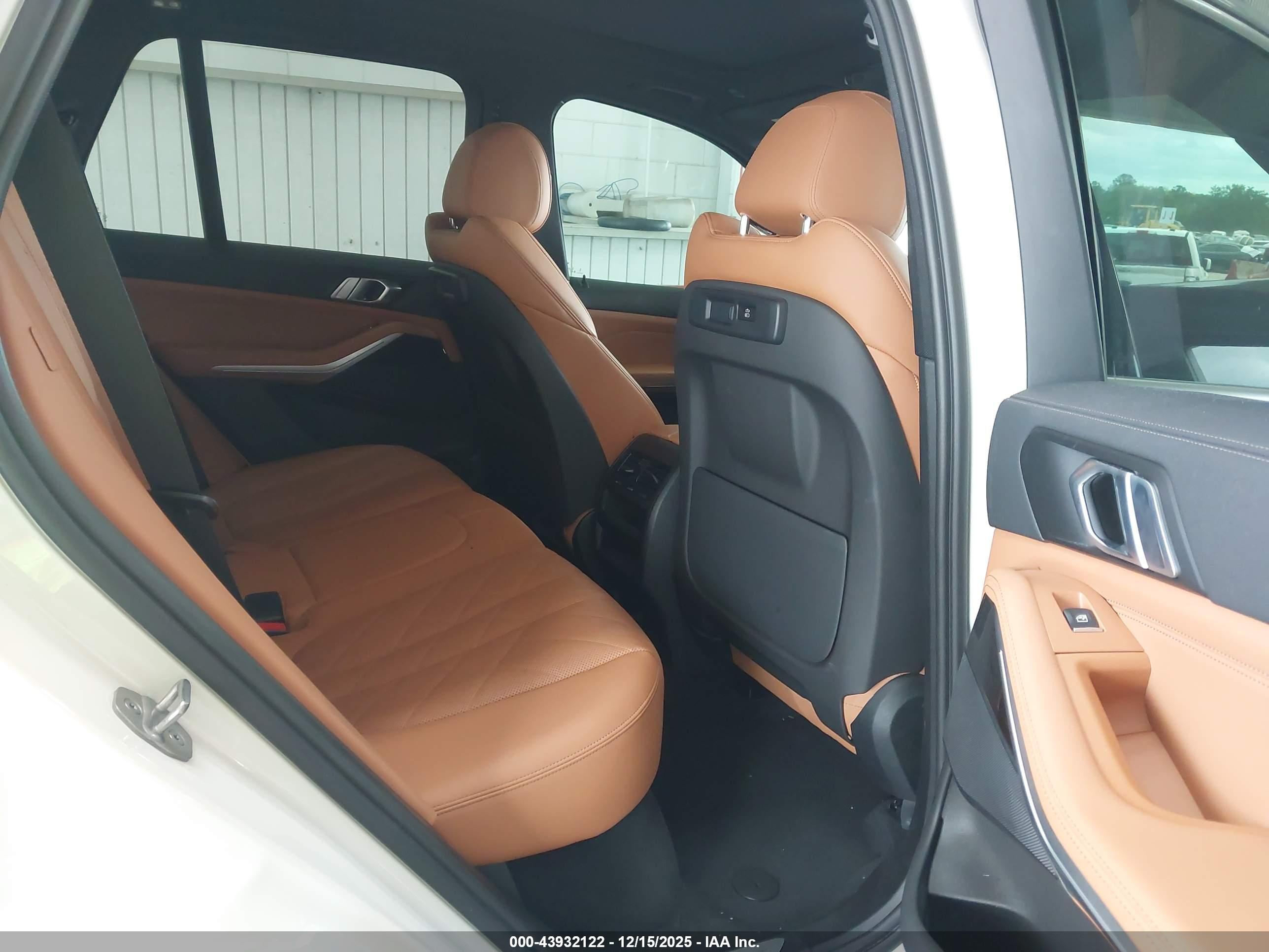 BMW X5 image 8