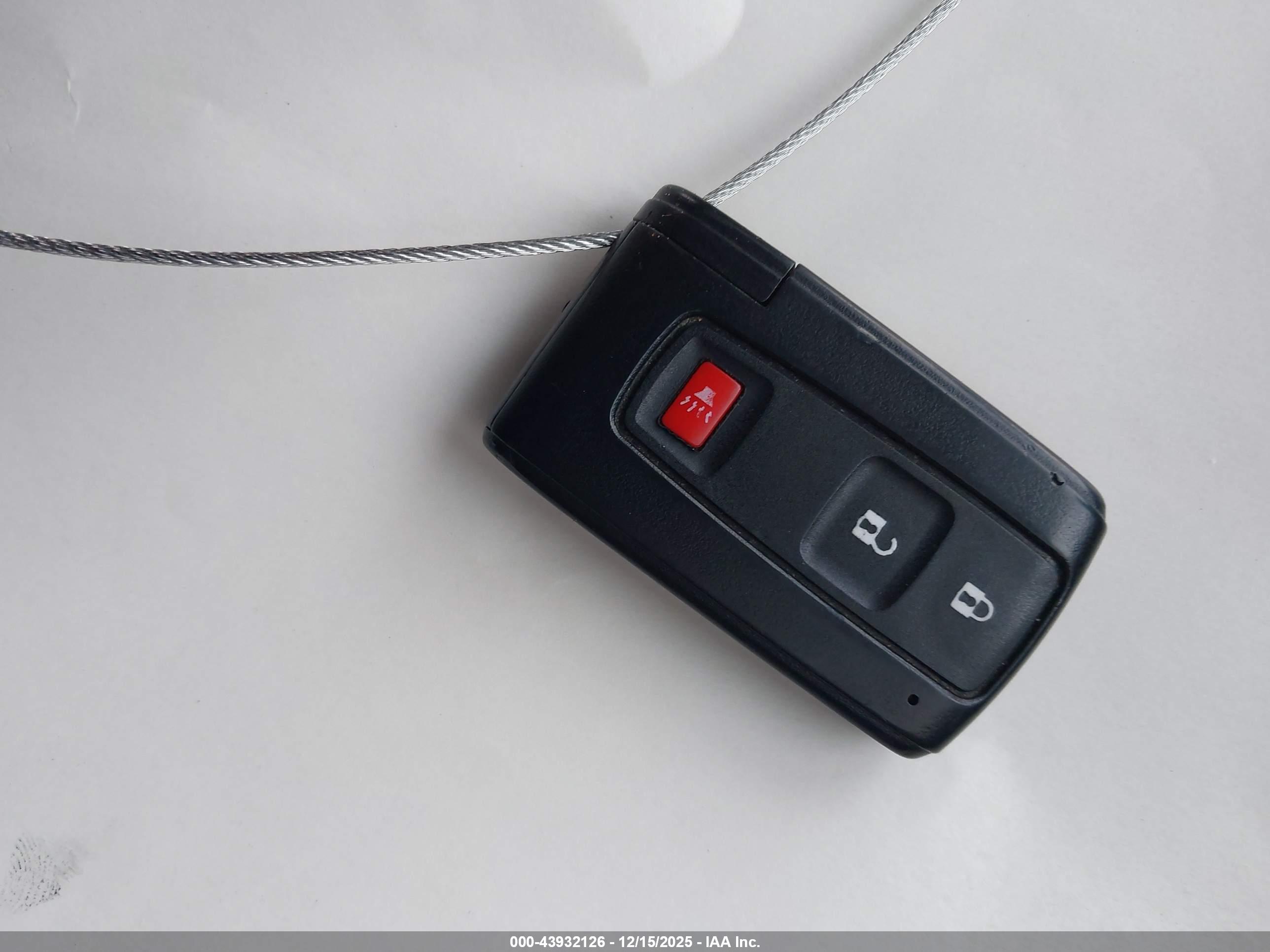 TOYOTA PRIUS image 11