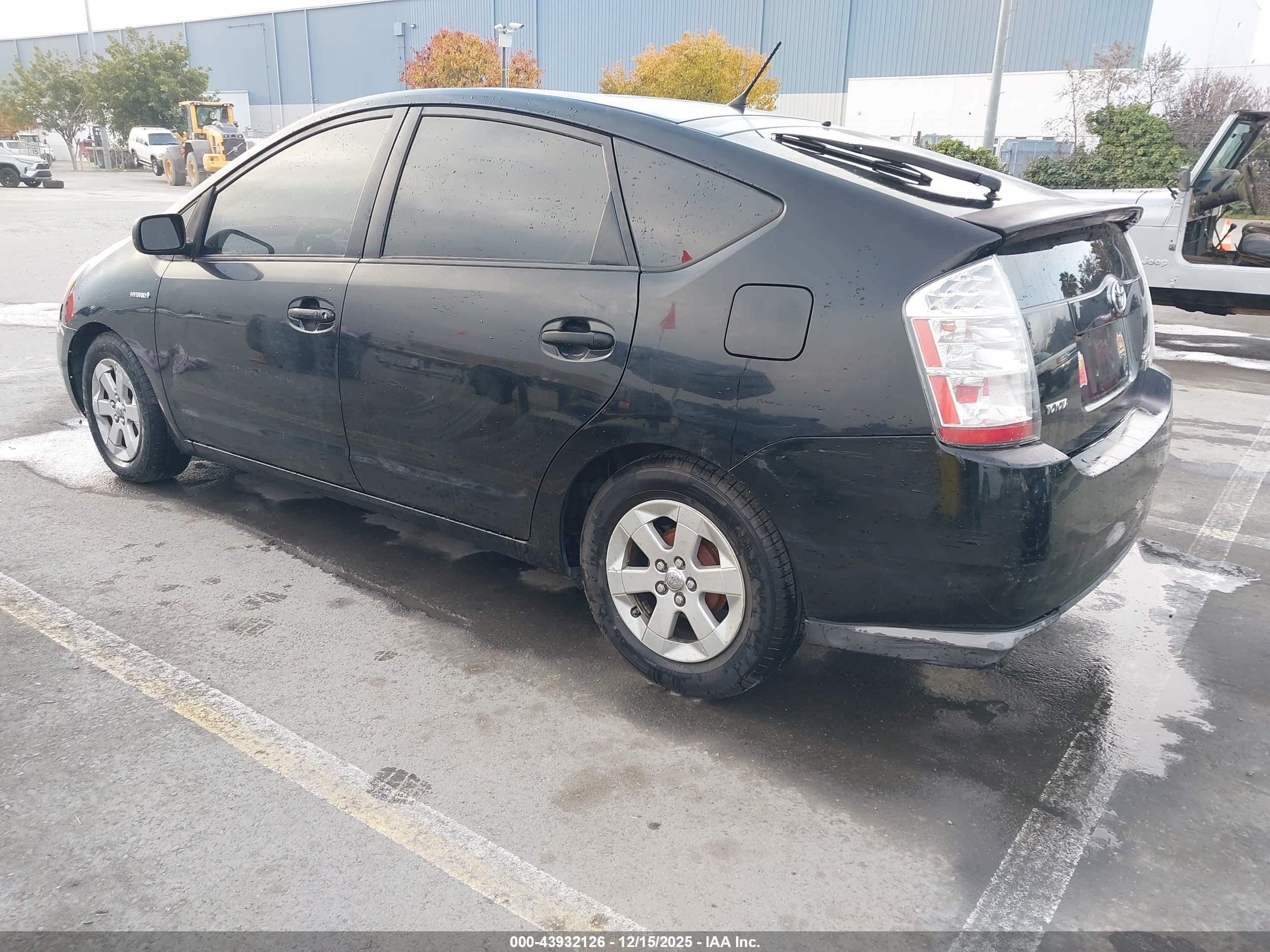 TOYOTA PRIUS image 3