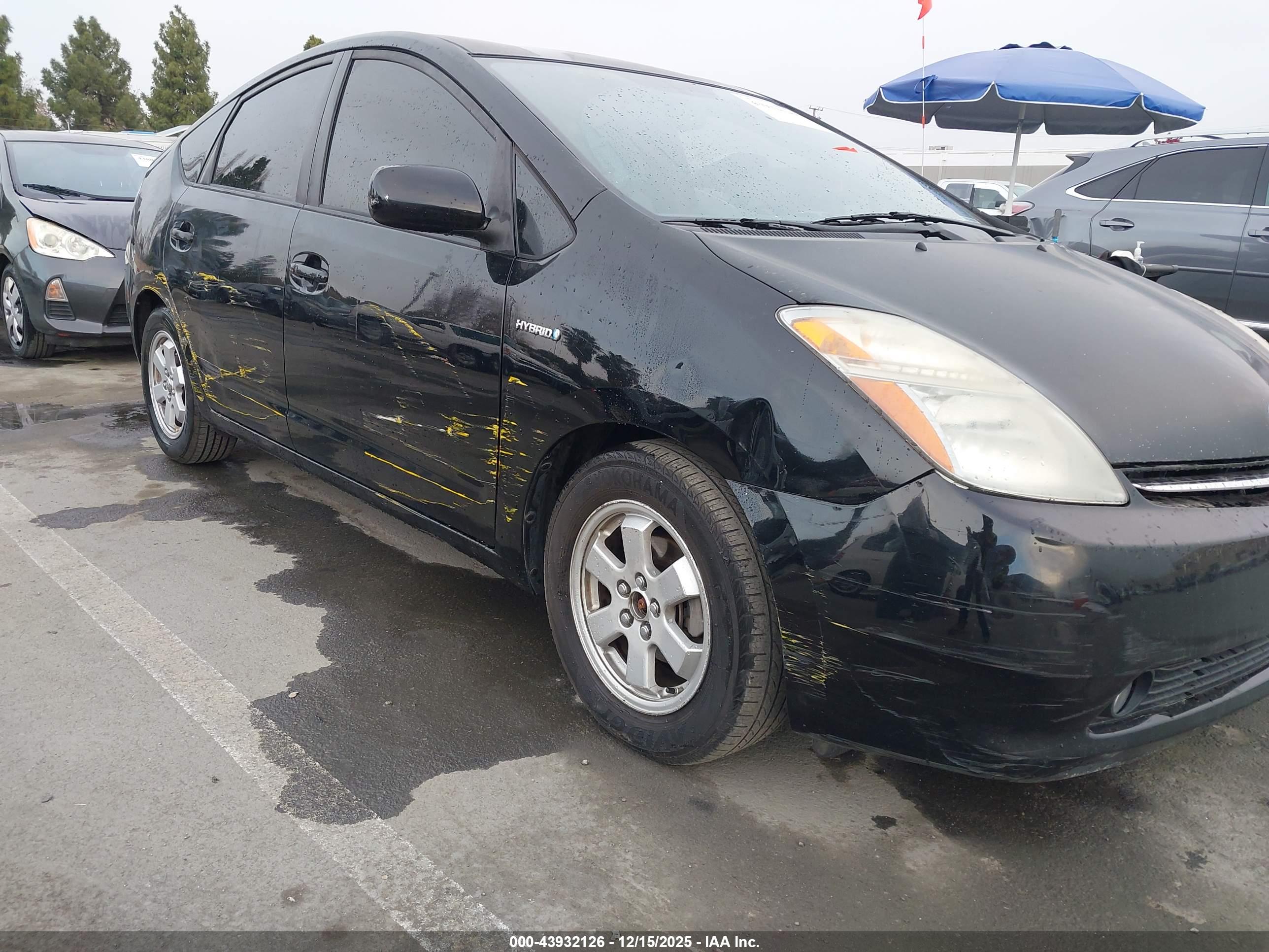 TOYOTA PRIUS image 6