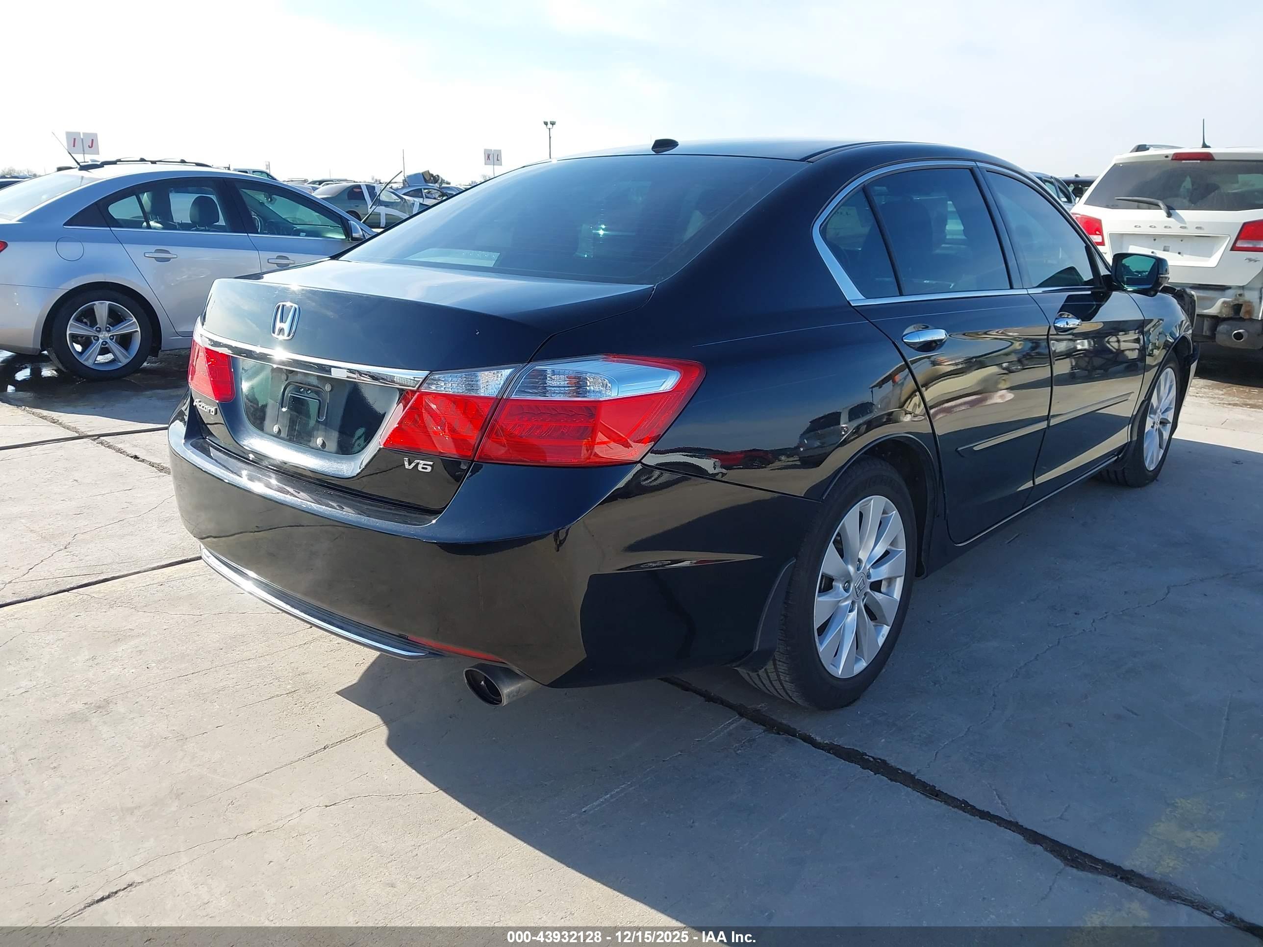 HONDA ACCORD image 4