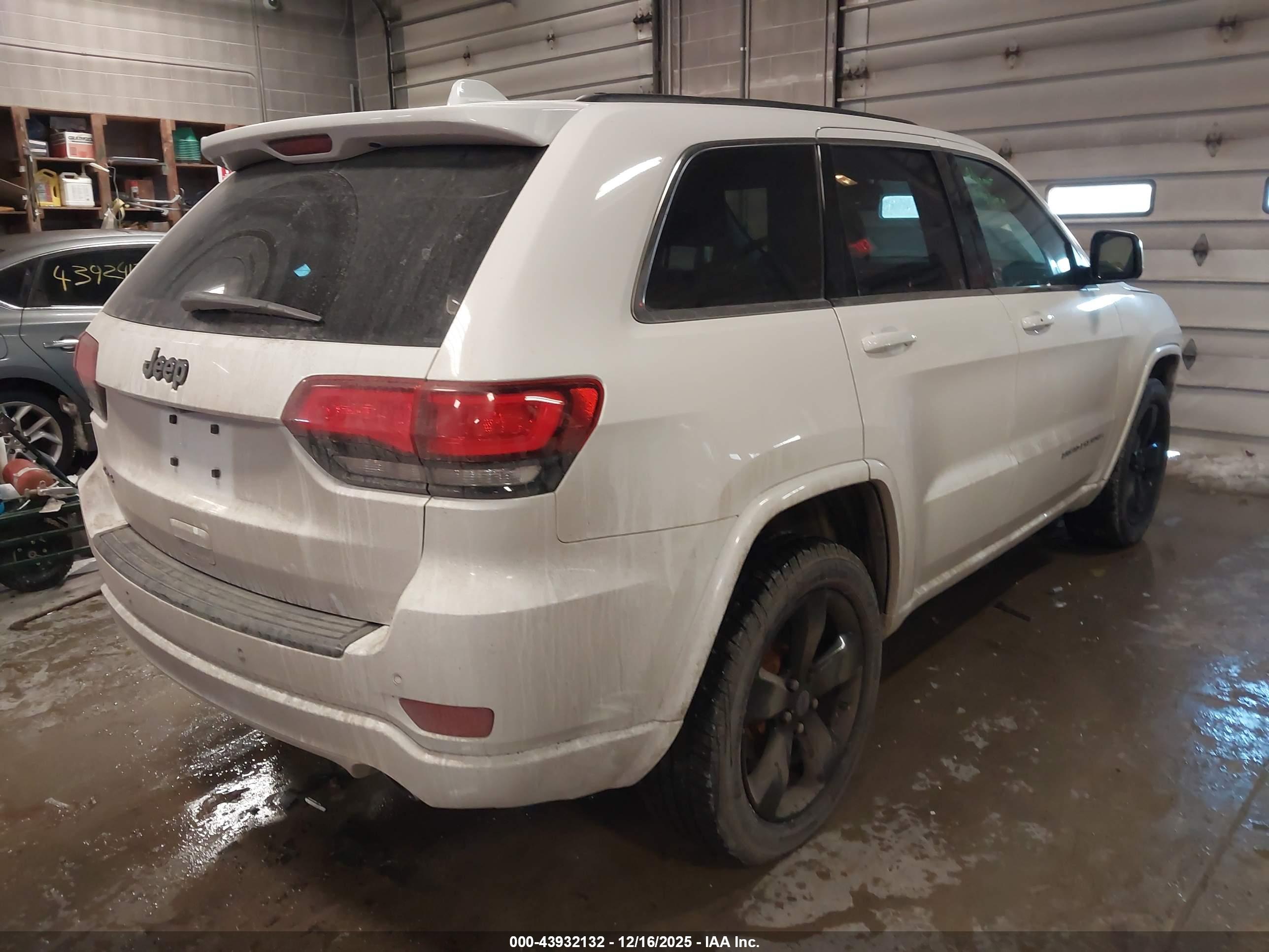 JEEP GRAND image 4