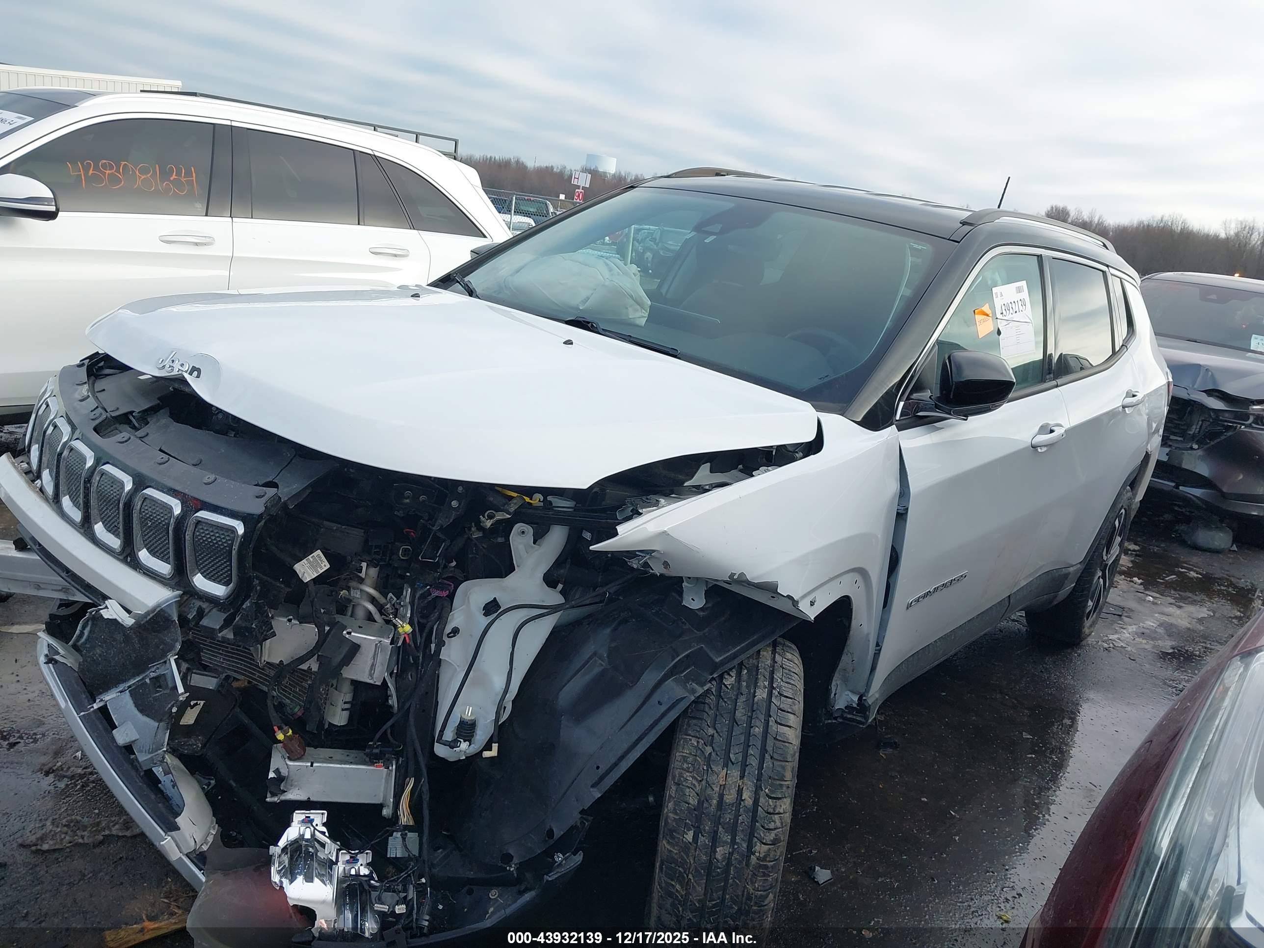 JEEP COMPASS image 2