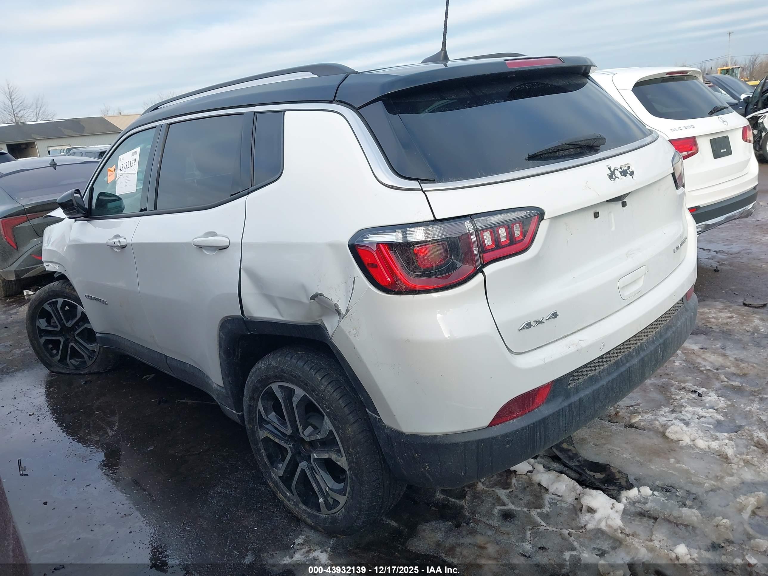 JEEP COMPASS image 3