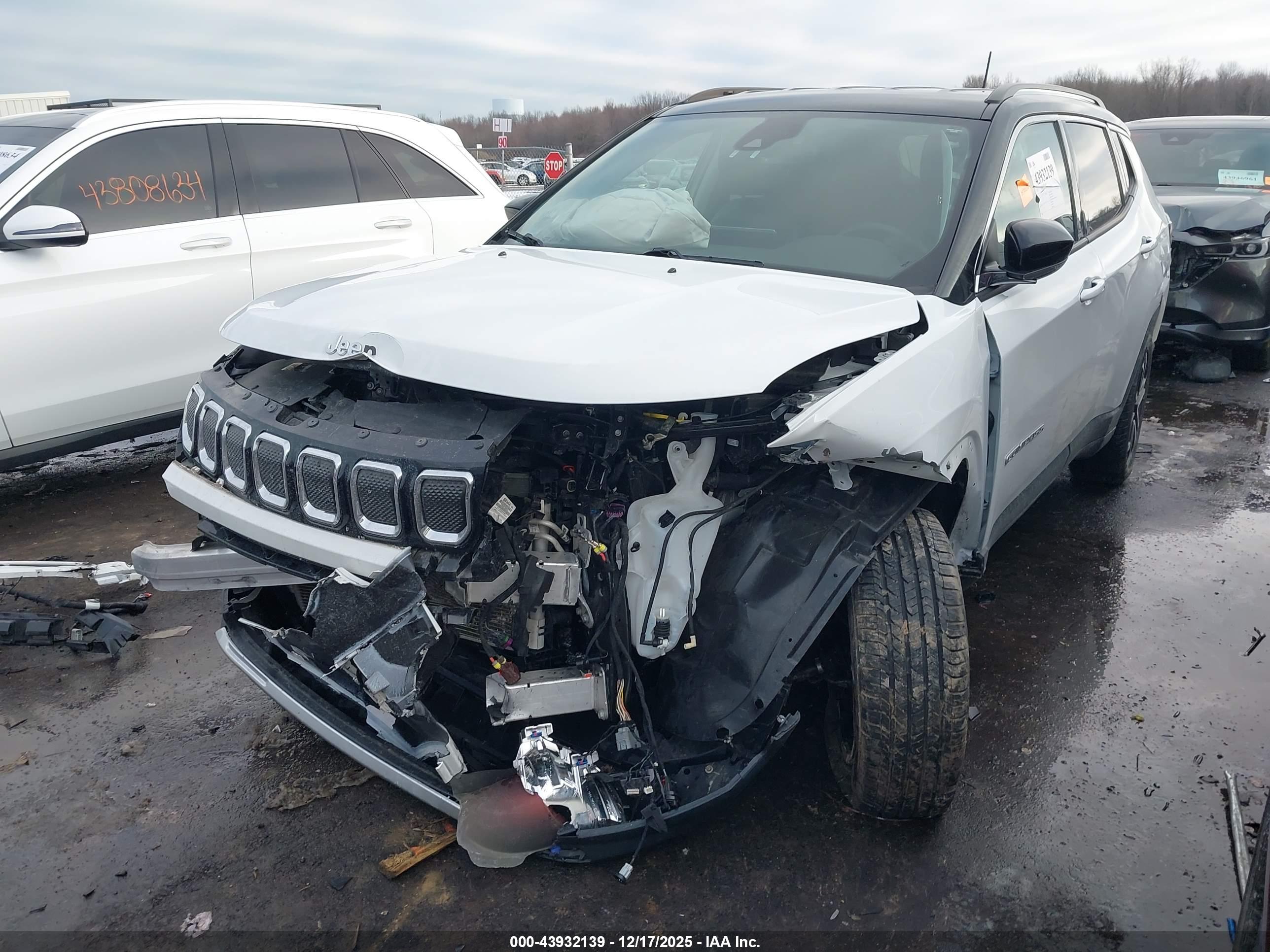 JEEP COMPASS image 6