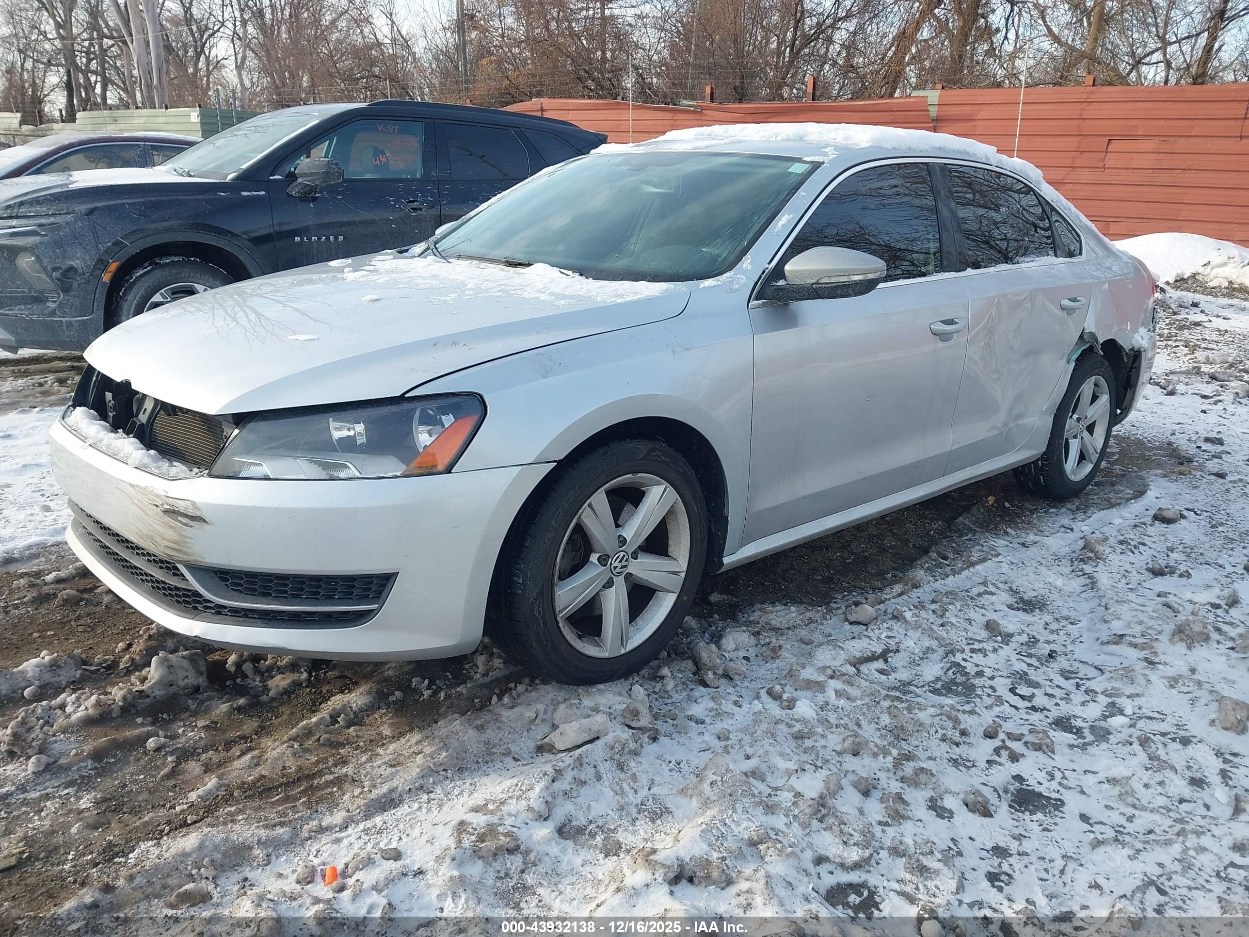 VOLKSWAGEN PASSAT image 2