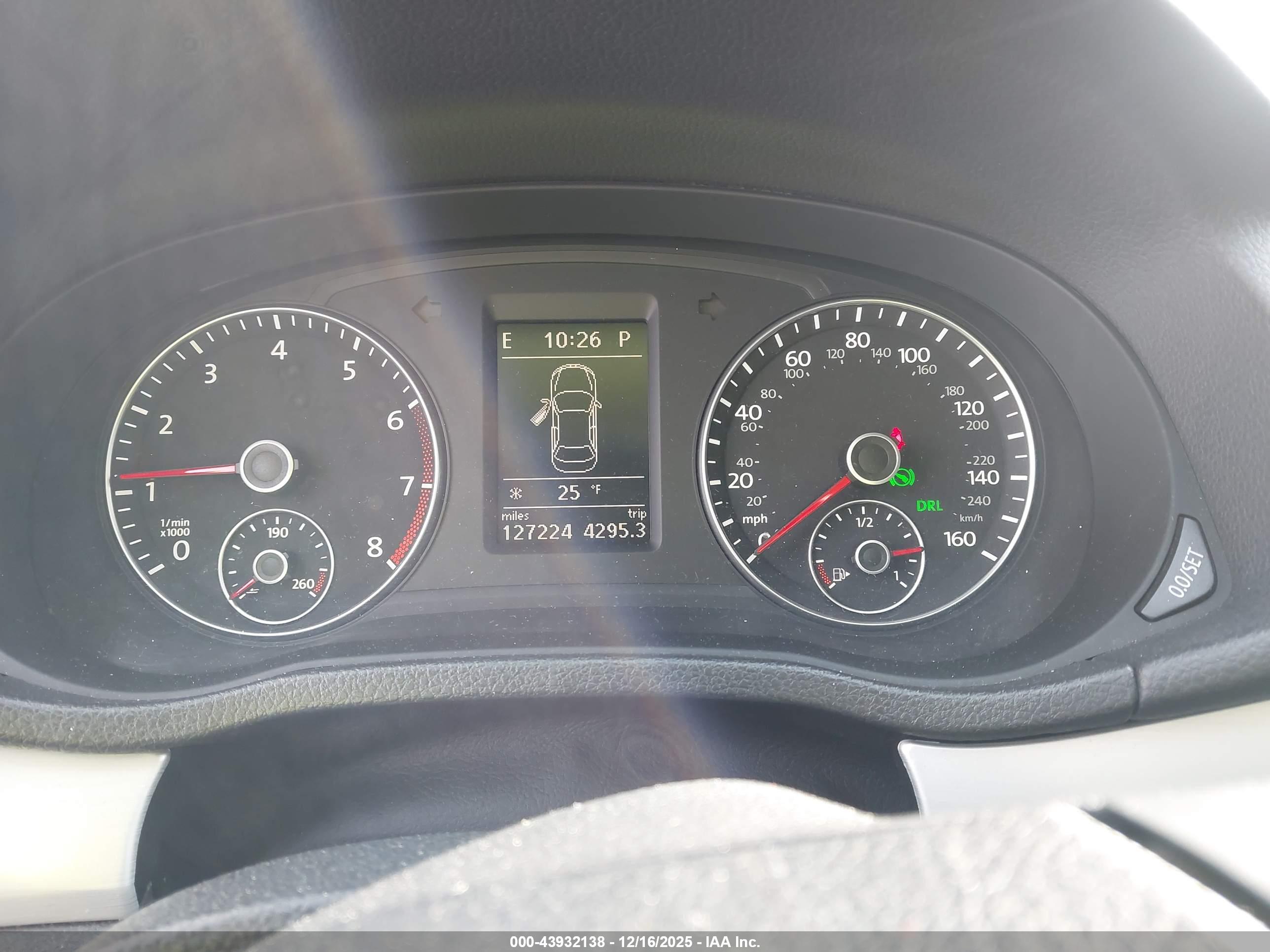 VOLKSWAGEN PASSAT image 7