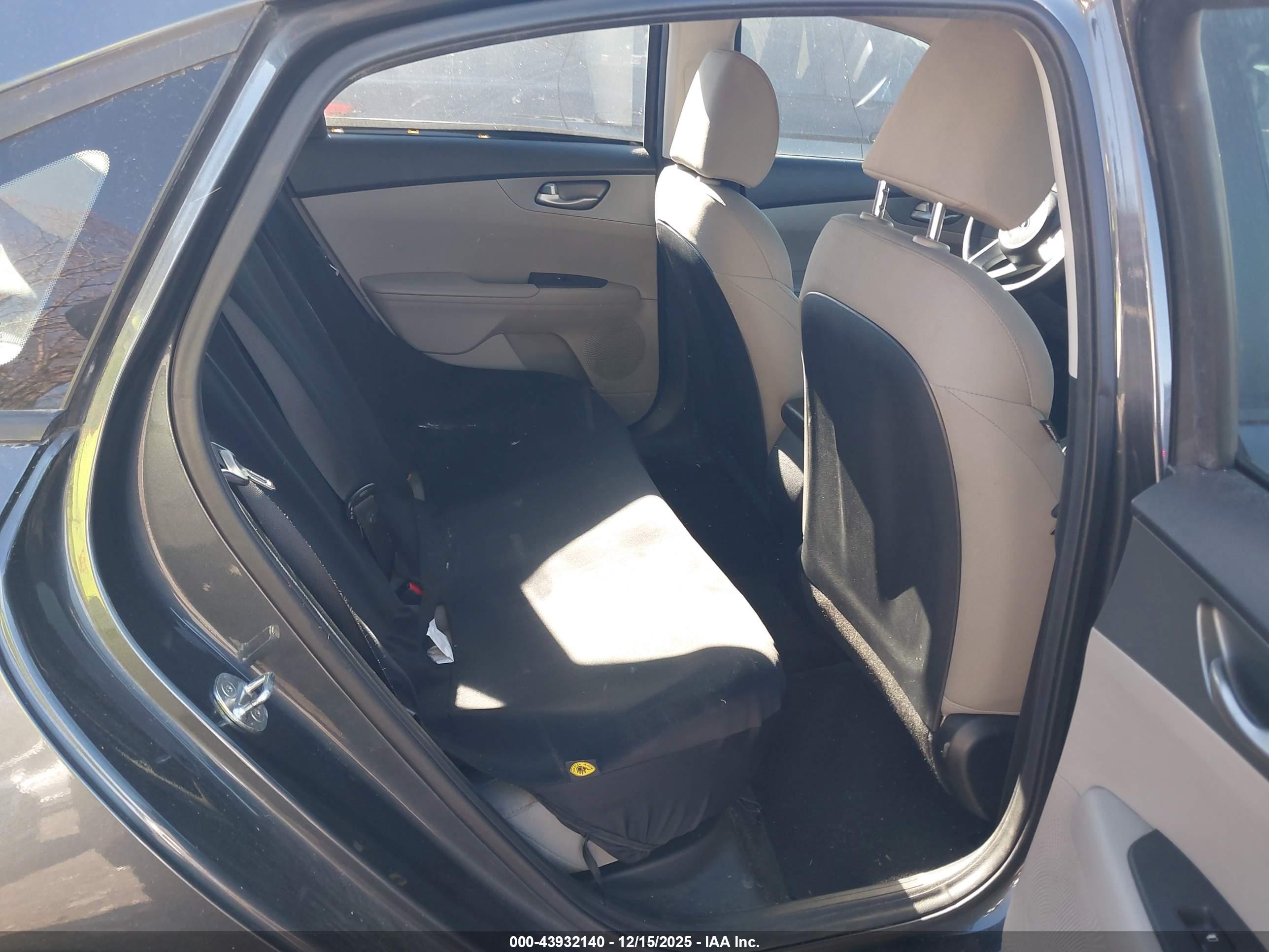 KIA FORTE image 8
