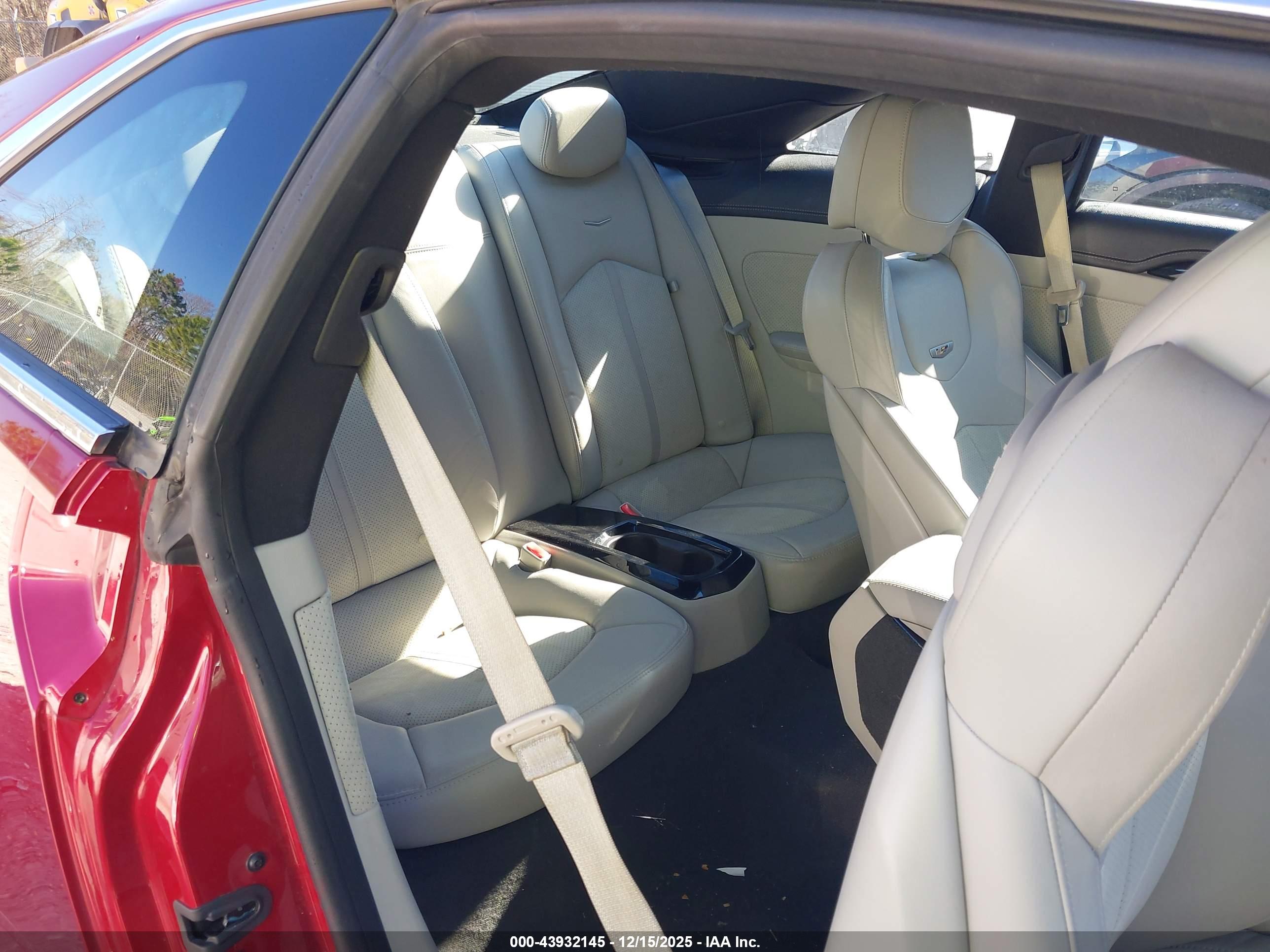 CADILLAC CTS-V image 8