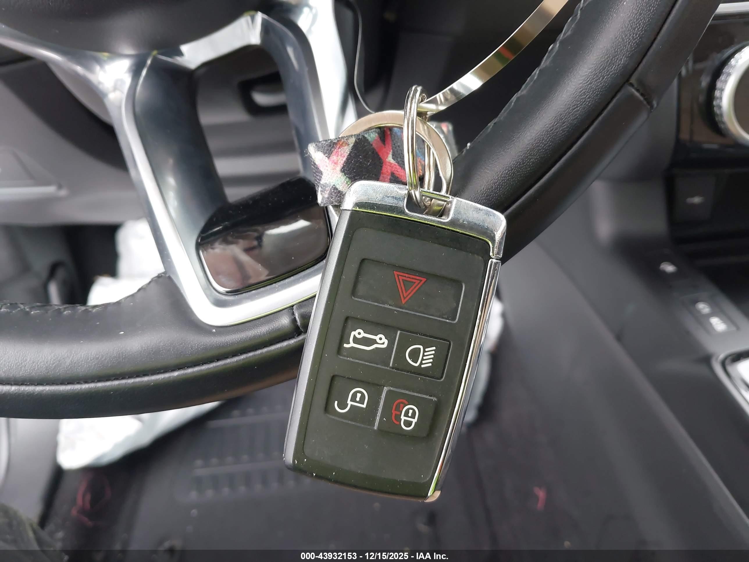 JAGUAR E-PACE image 11