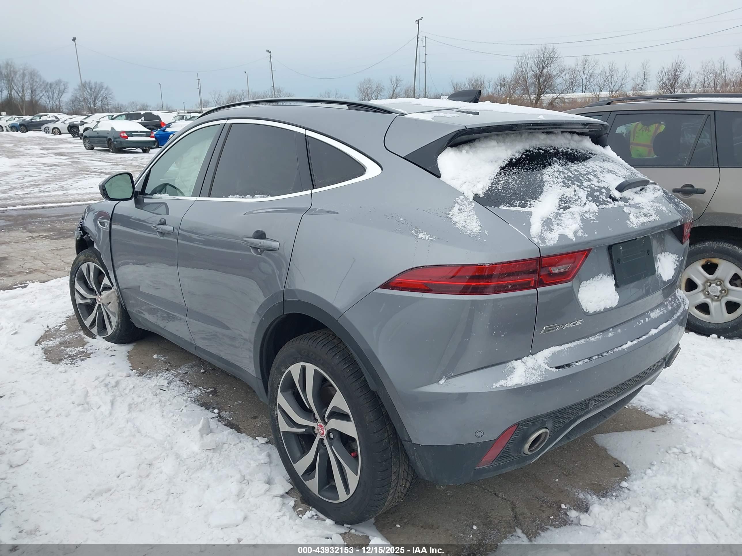 JAGUAR E-PACE image 3