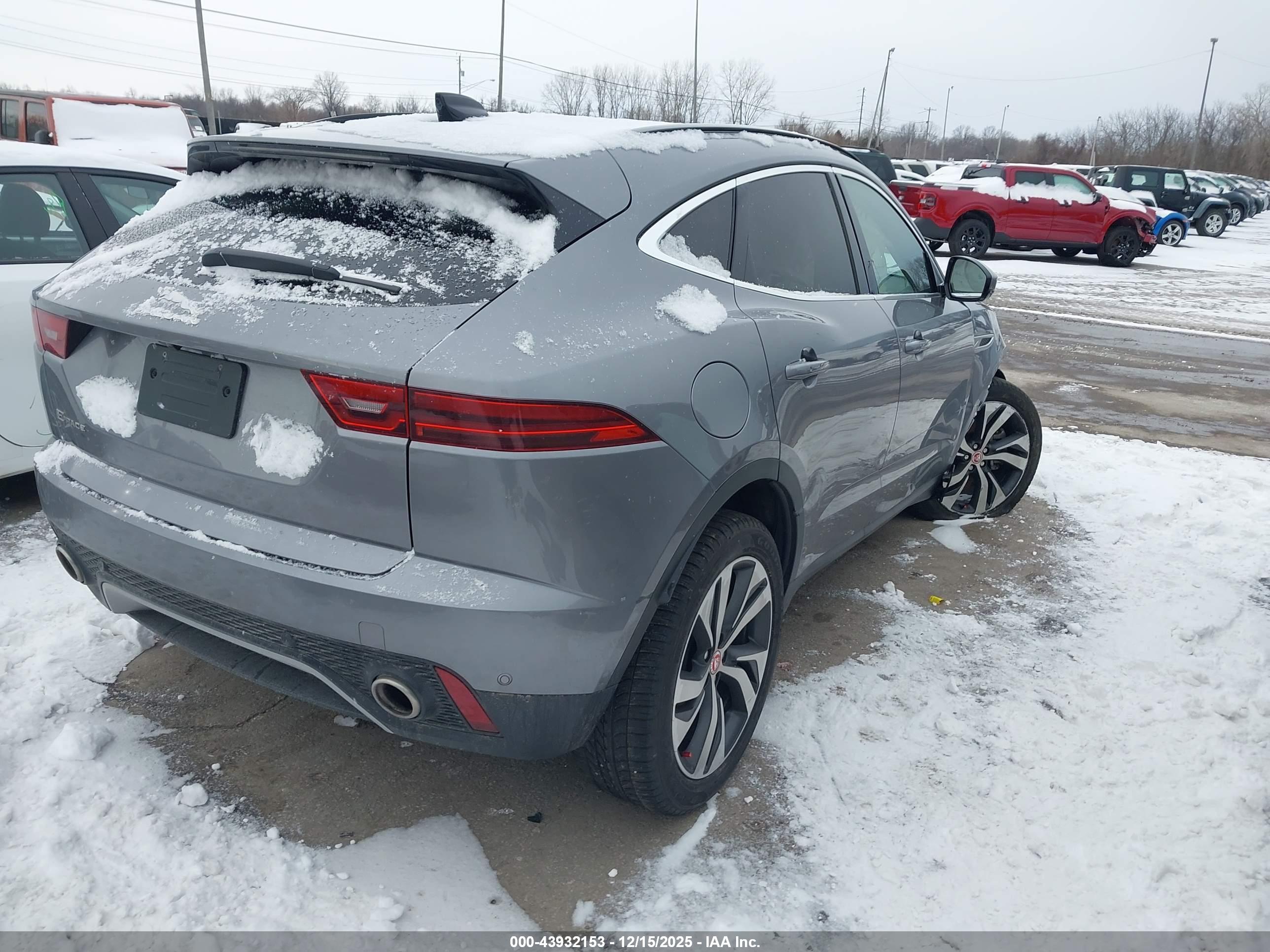 JAGUAR E-PACE image 4