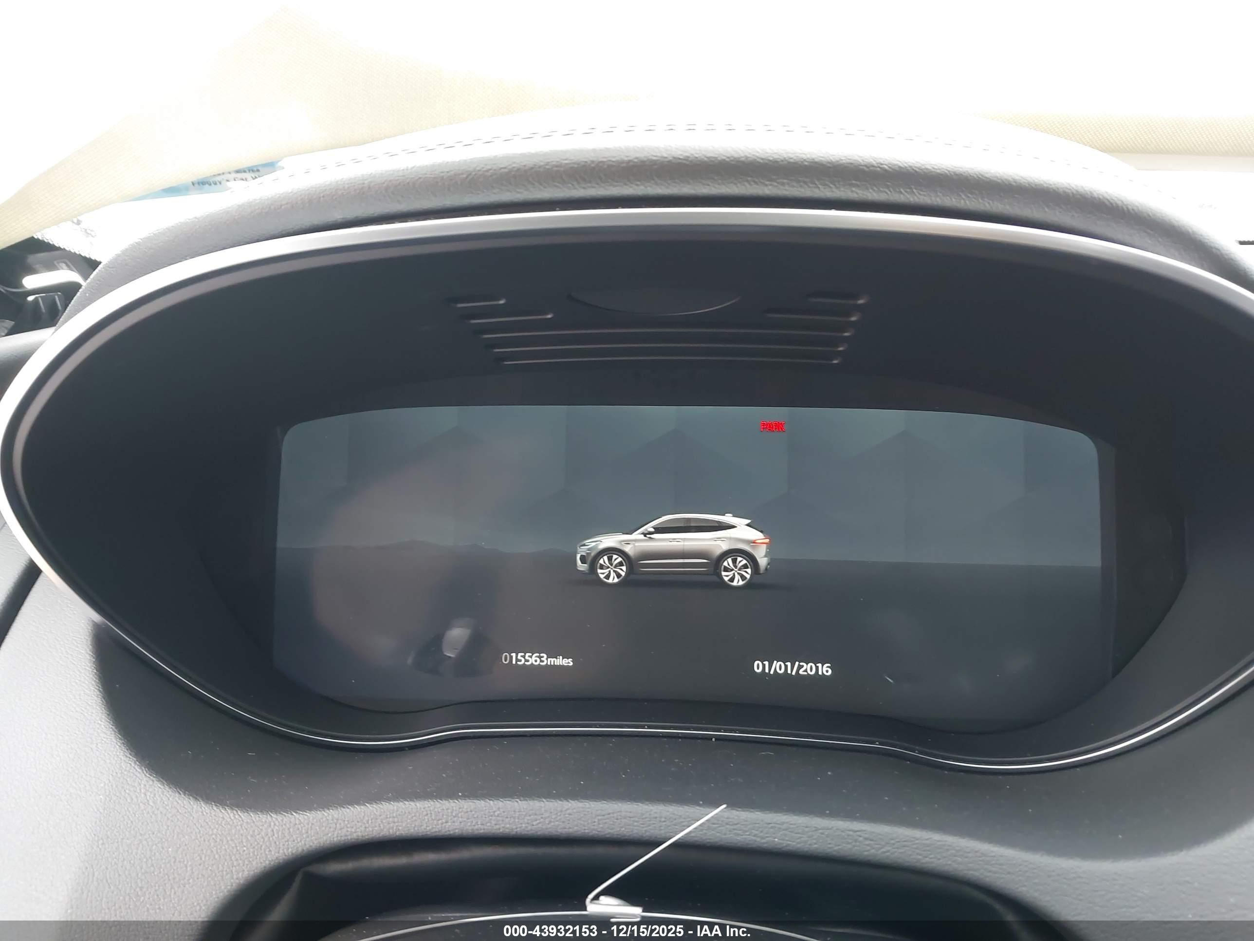 JAGUAR E-PACE image 7