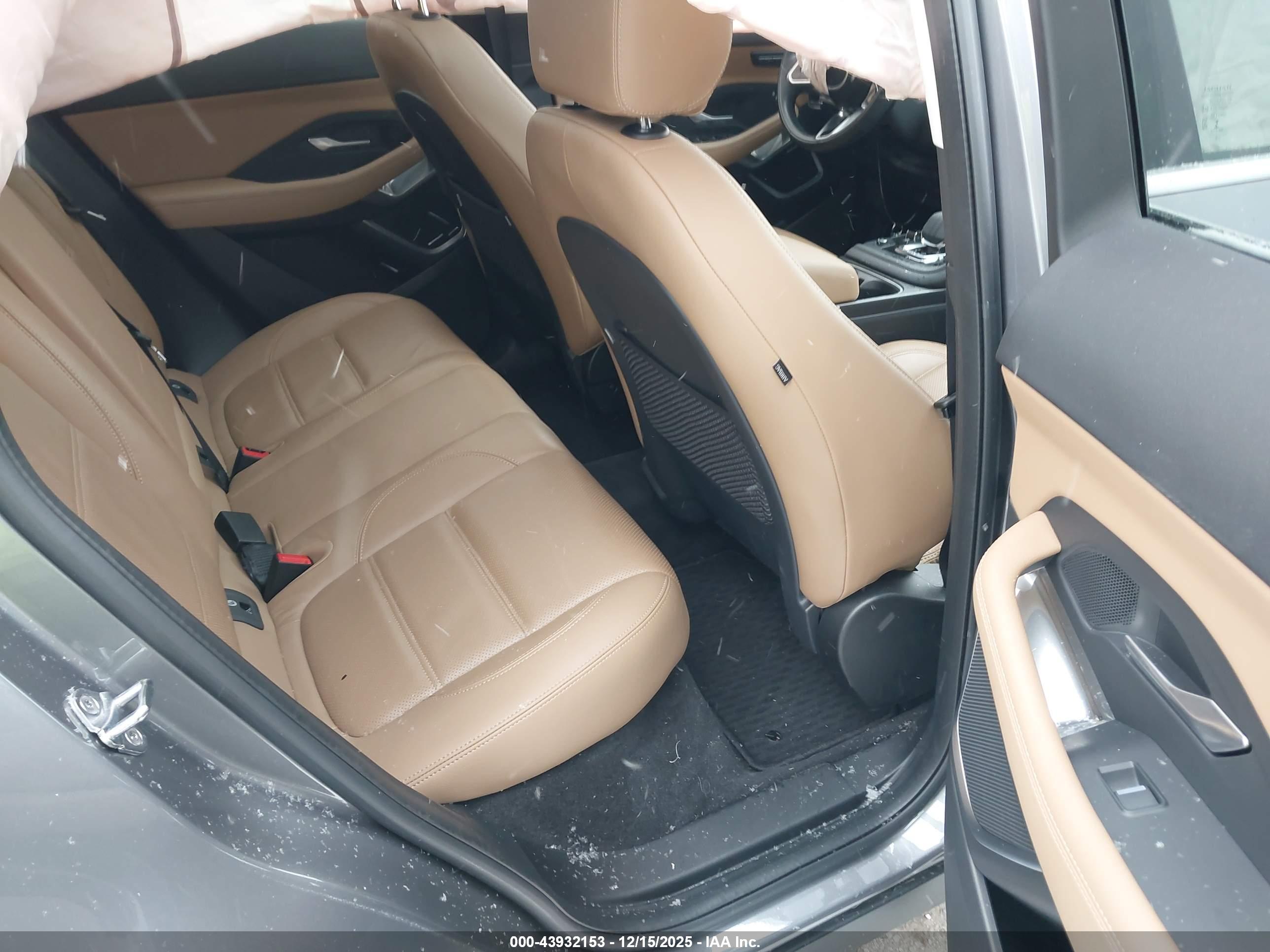 JAGUAR E-PACE image 8