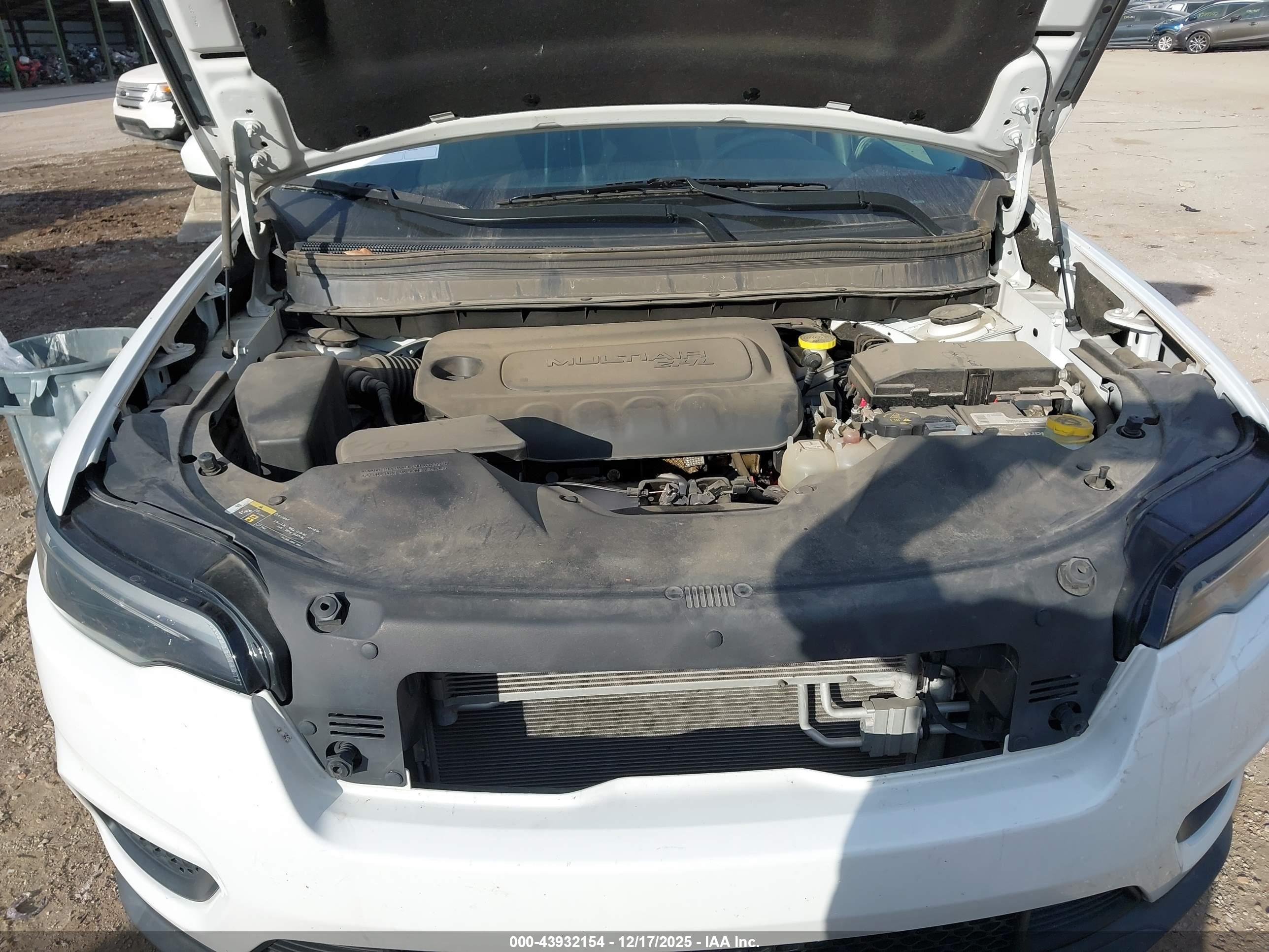 JEEP CHEROKEE image 10