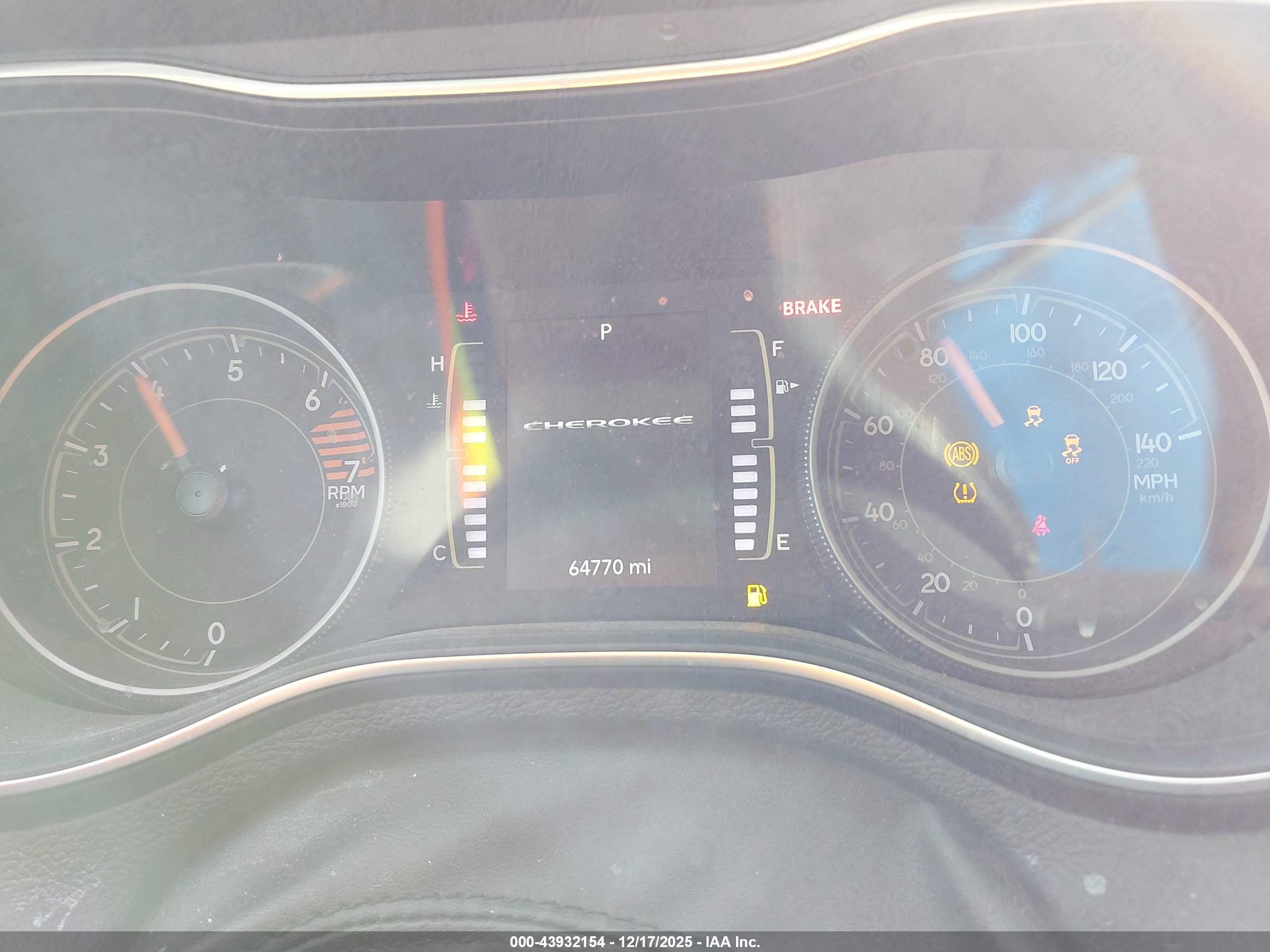 JEEP CHEROKEE image 7
