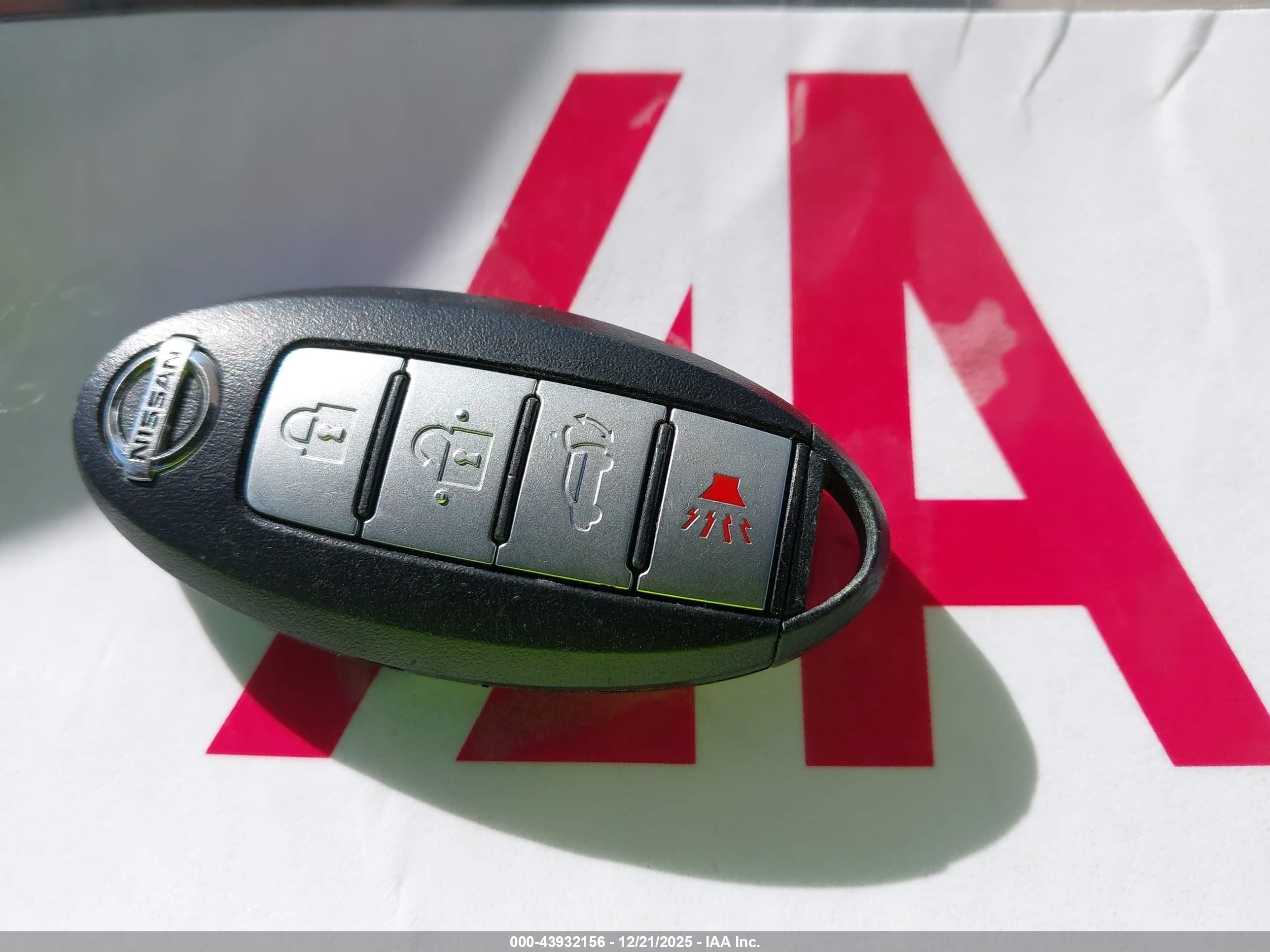 NISSAN MURANO image 11