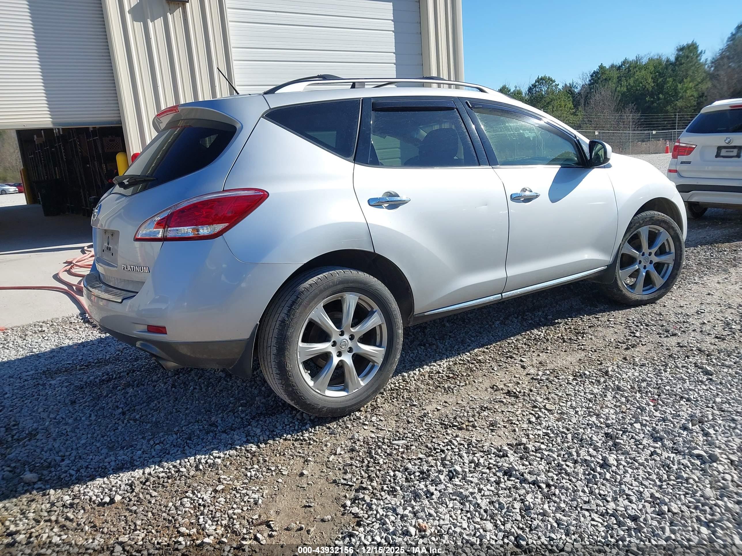 NISSAN MURANO image 4