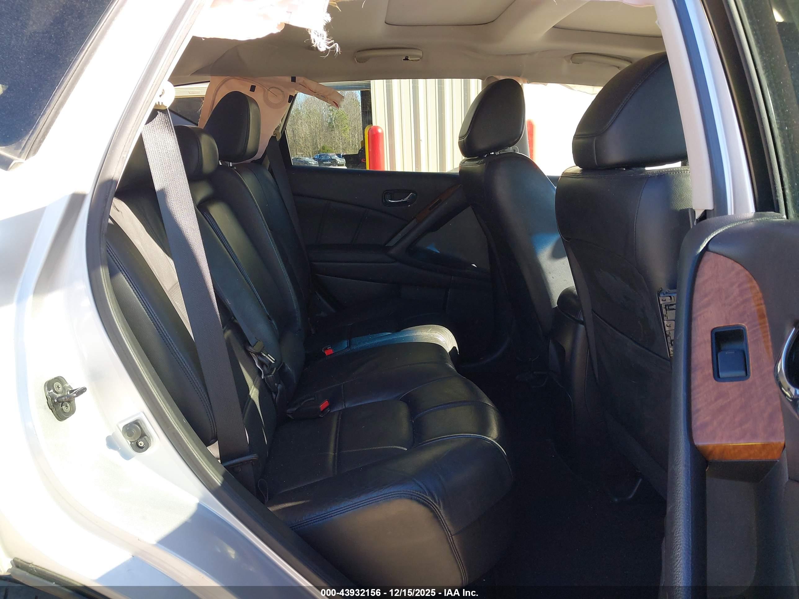 NISSAN MURANO image 8